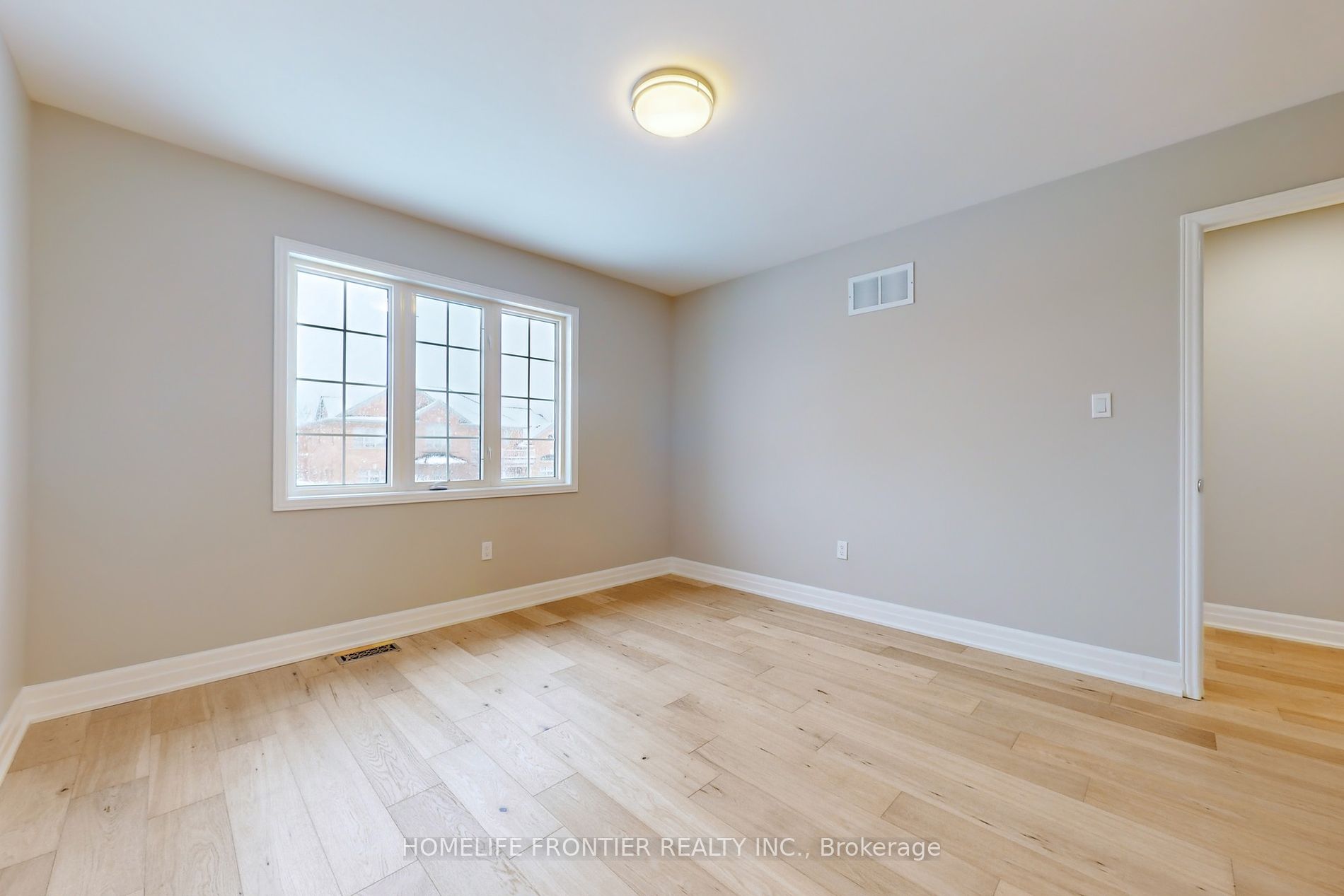 10 Delattaye Ave