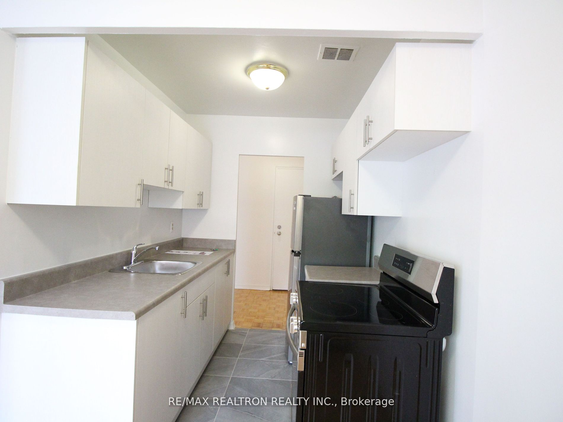 165 Colborne Avenue, #202