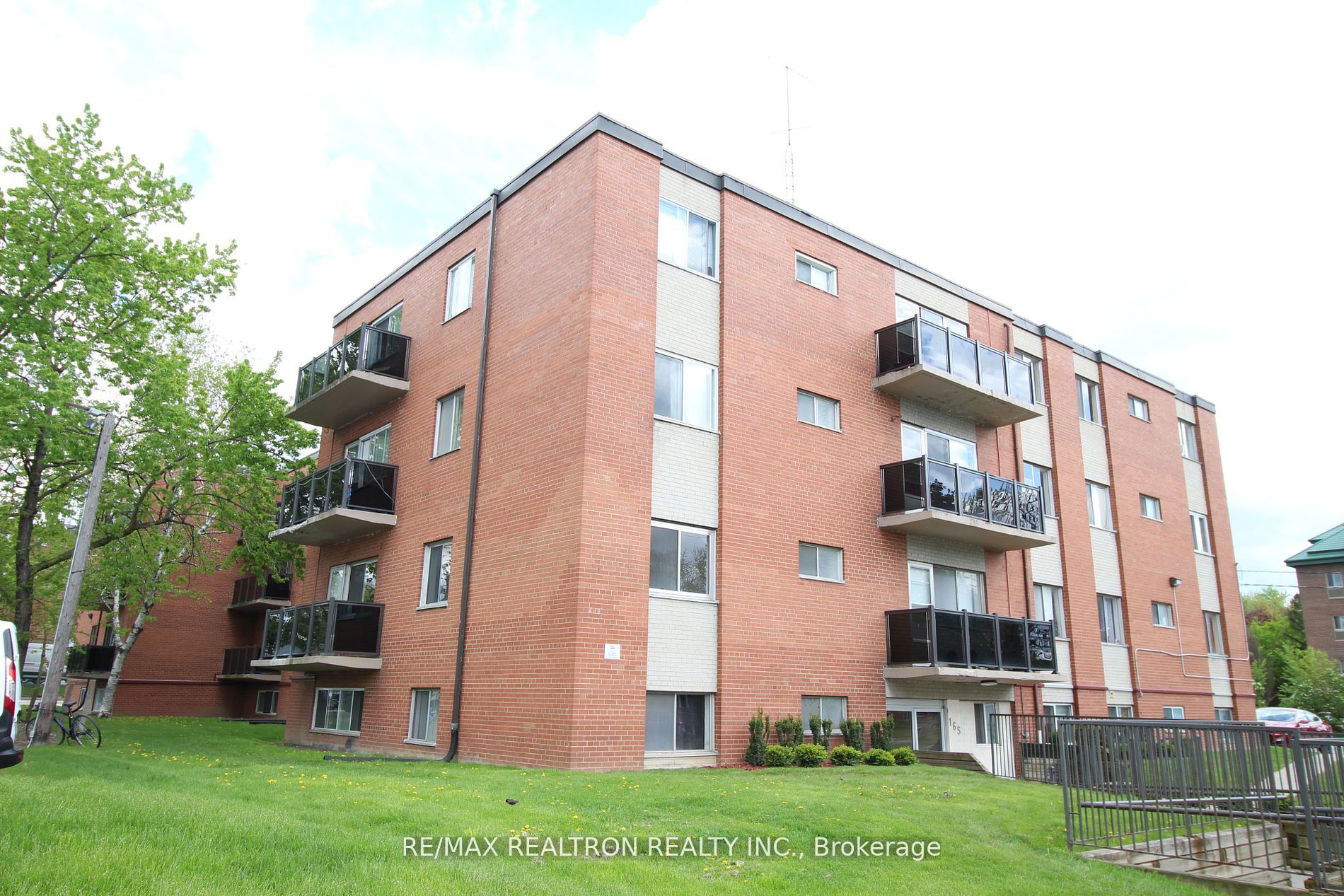 165 Colborne Avenue, #202