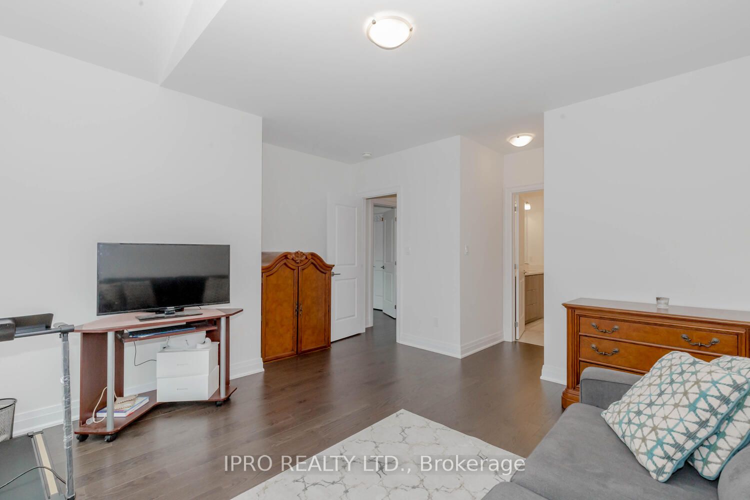 17 Brant Drive
