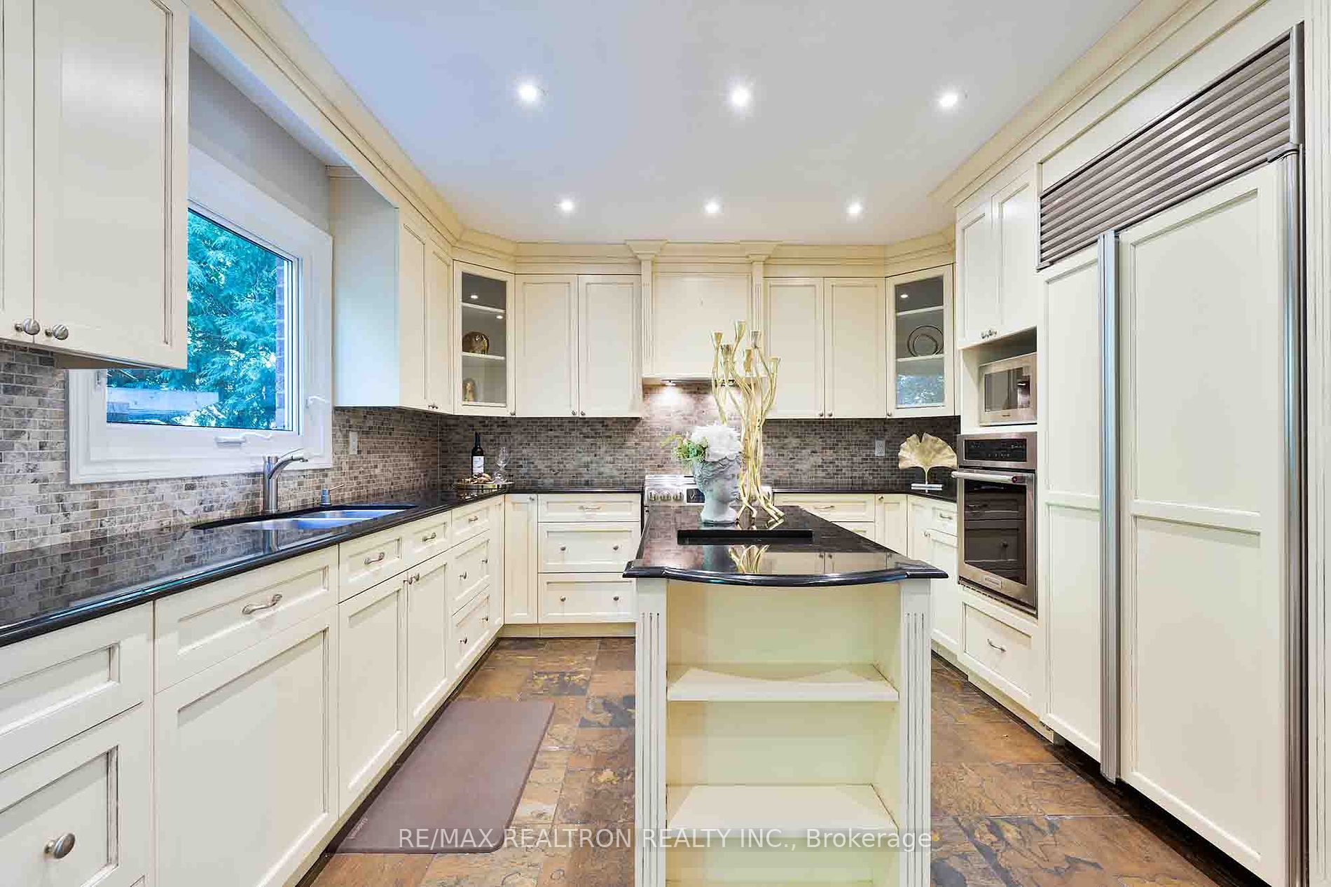 67 Rose Green Drive