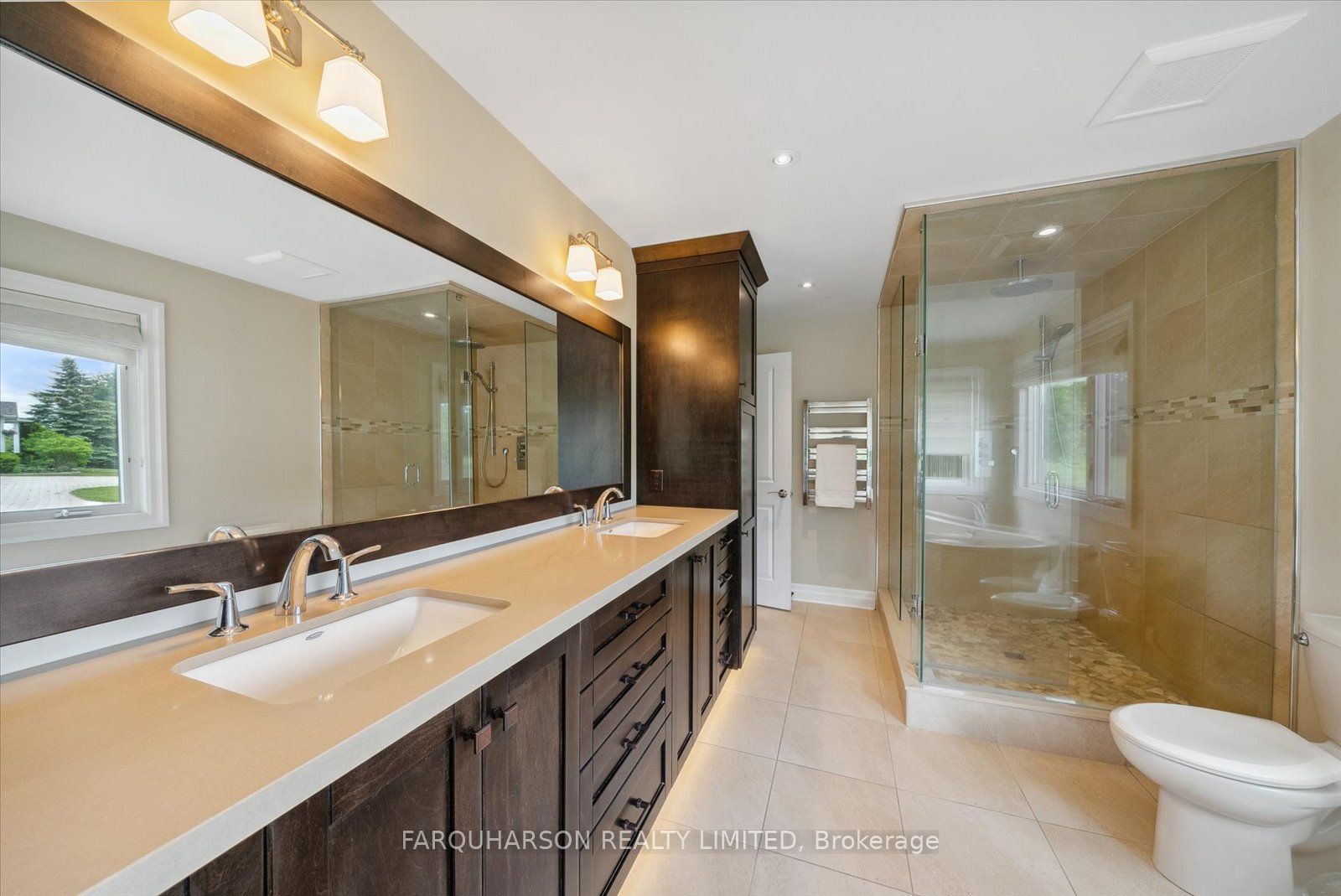 23 Silver Spring Cres