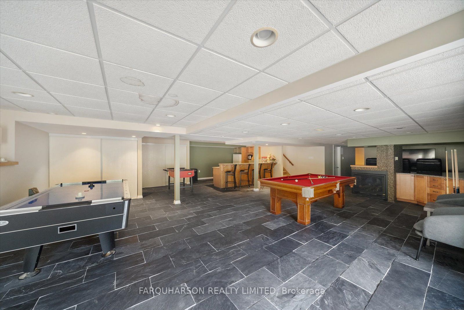 23 Silver Spring Cres