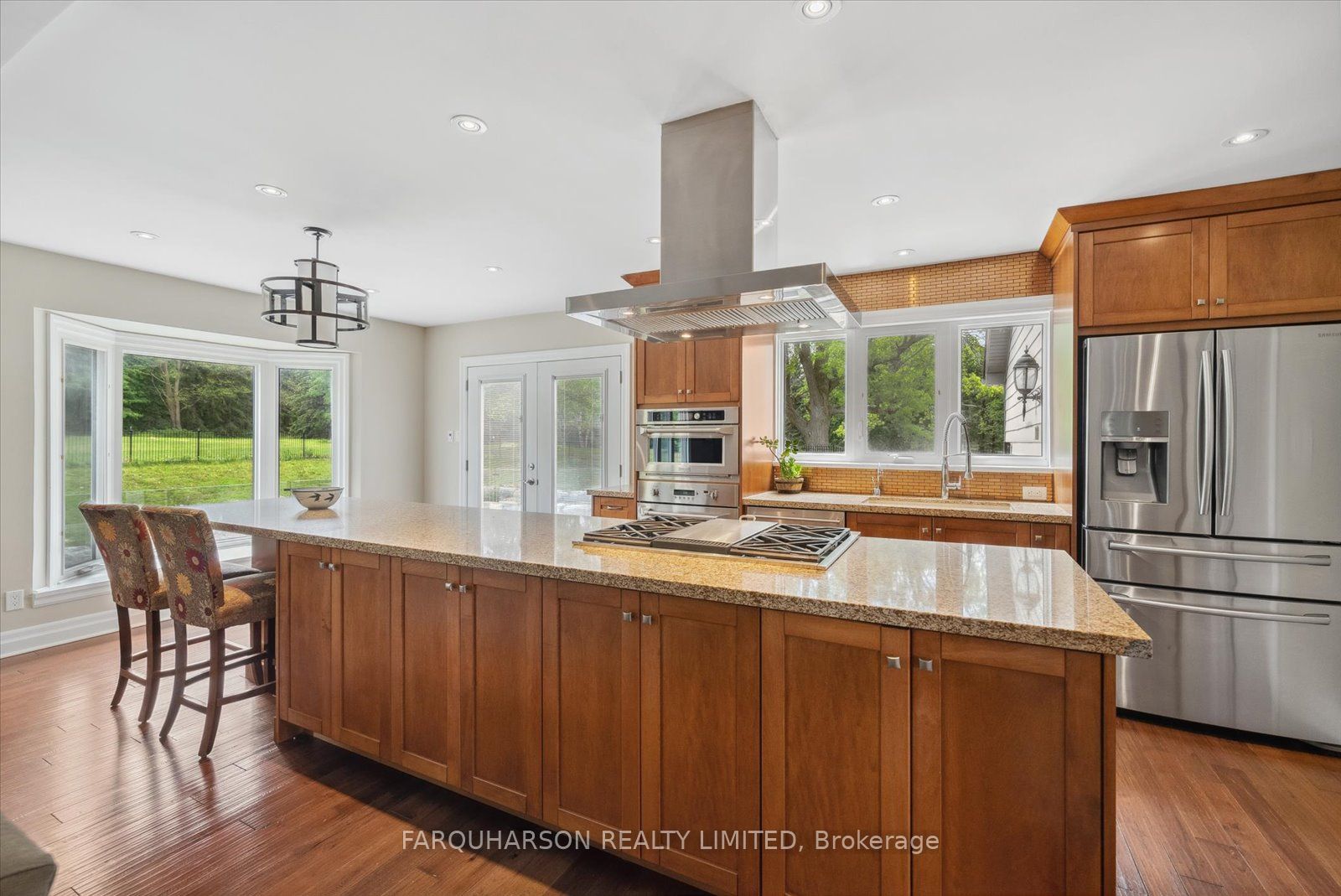 23 Silver Spring Cres