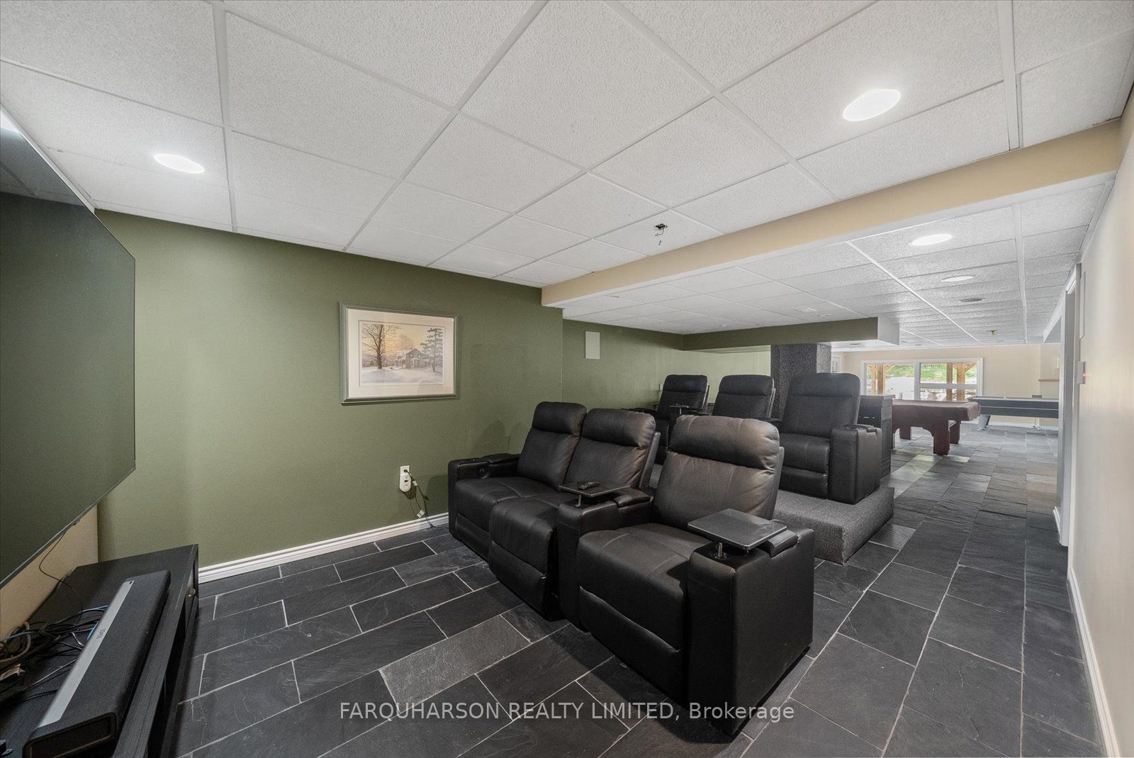 23 Silver Spring Cres