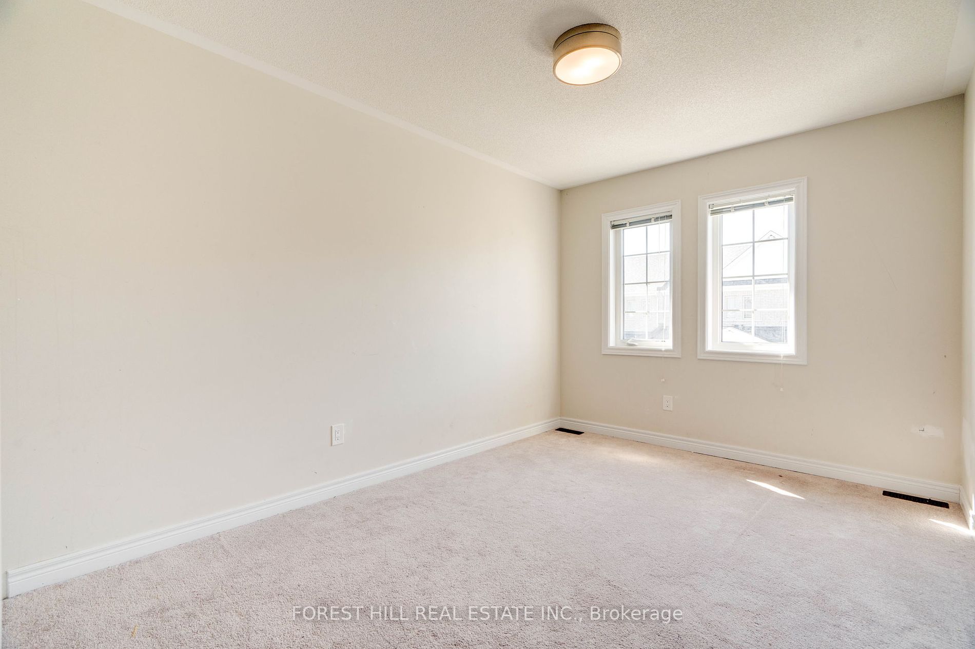 50 Clifford Cres
