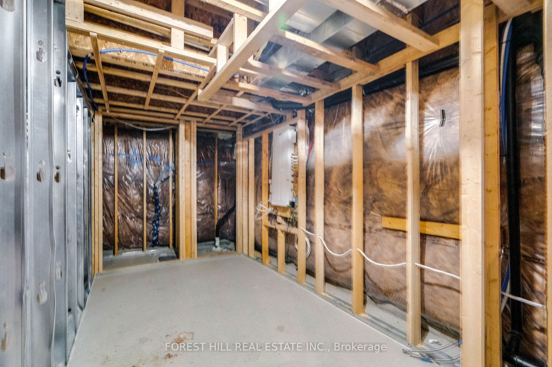50 Clifford Cres