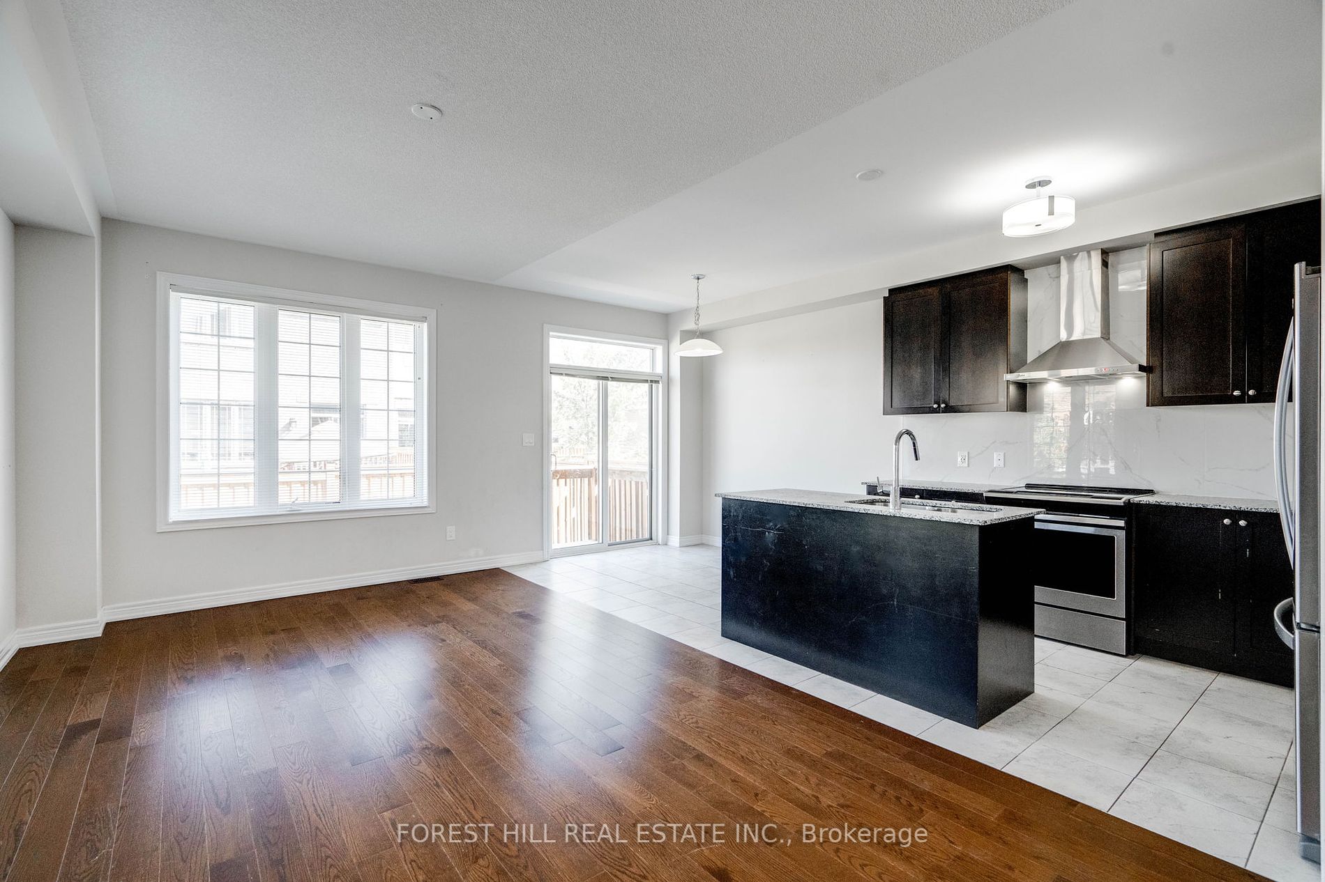 50 Clifford Cres