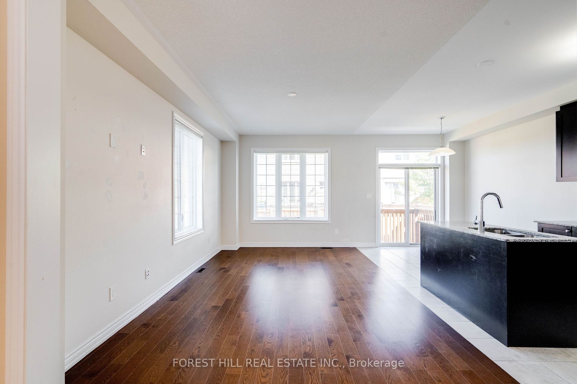50 Clifford Cres