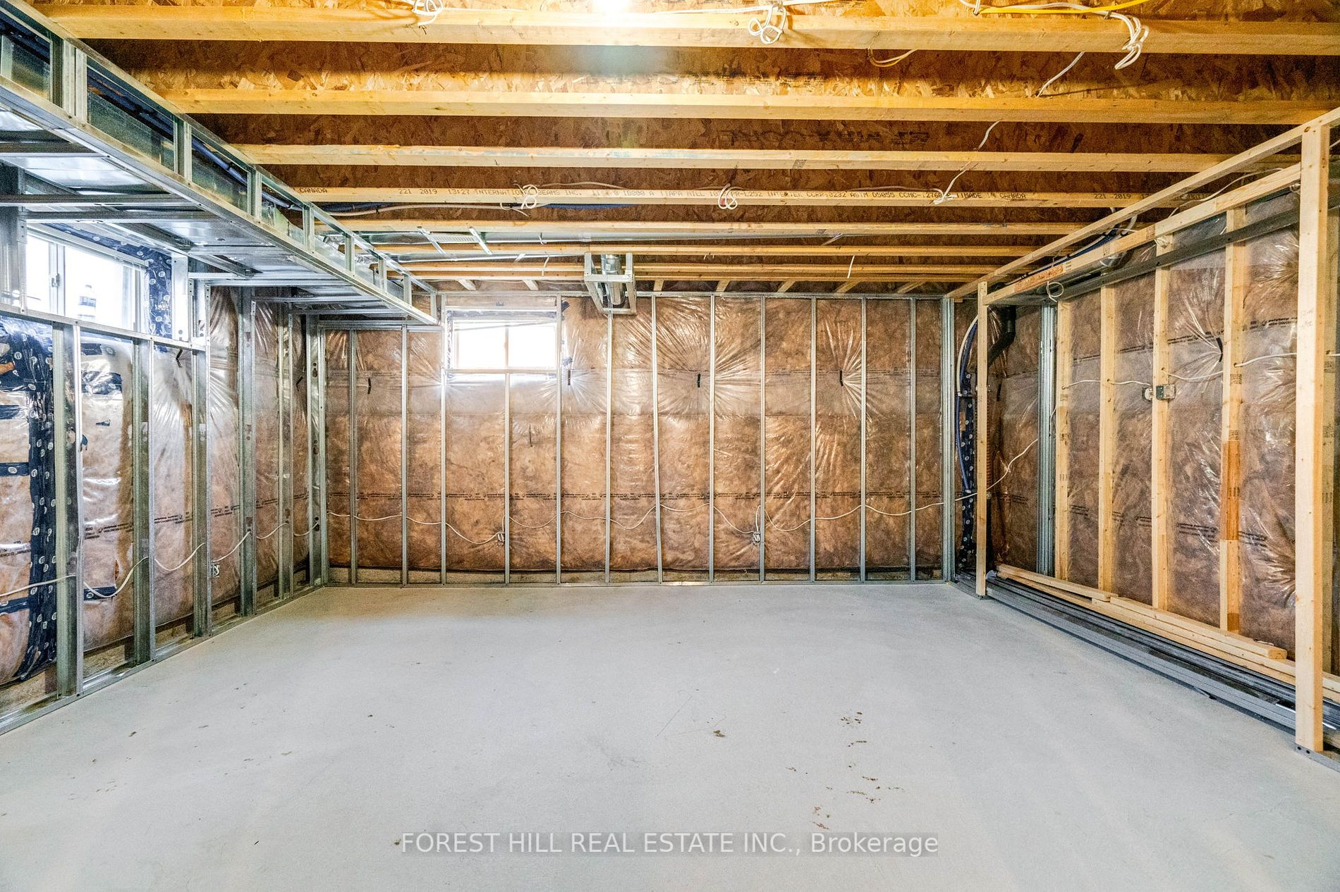 50 Clifford Cres