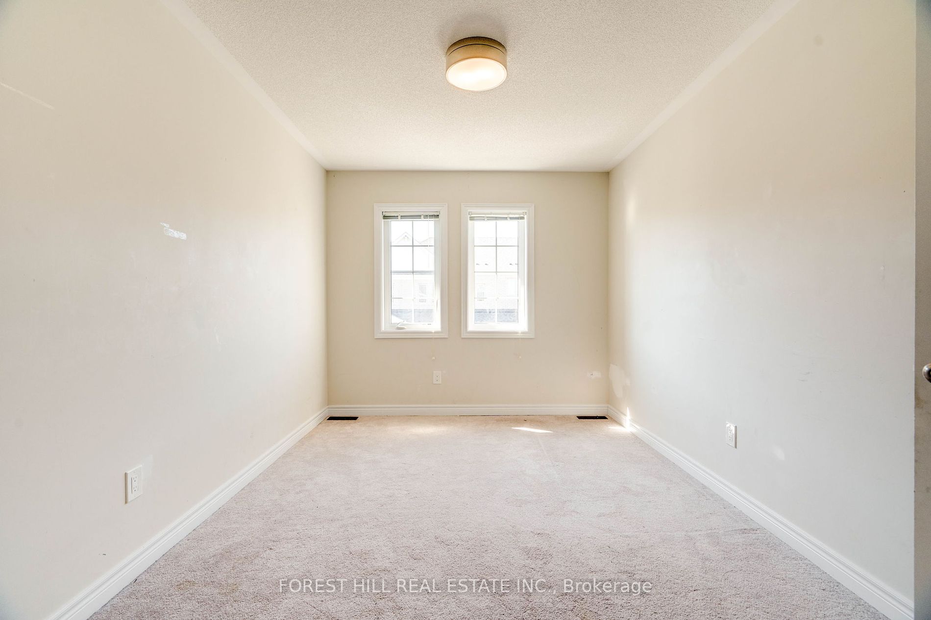50 Clifford Cres