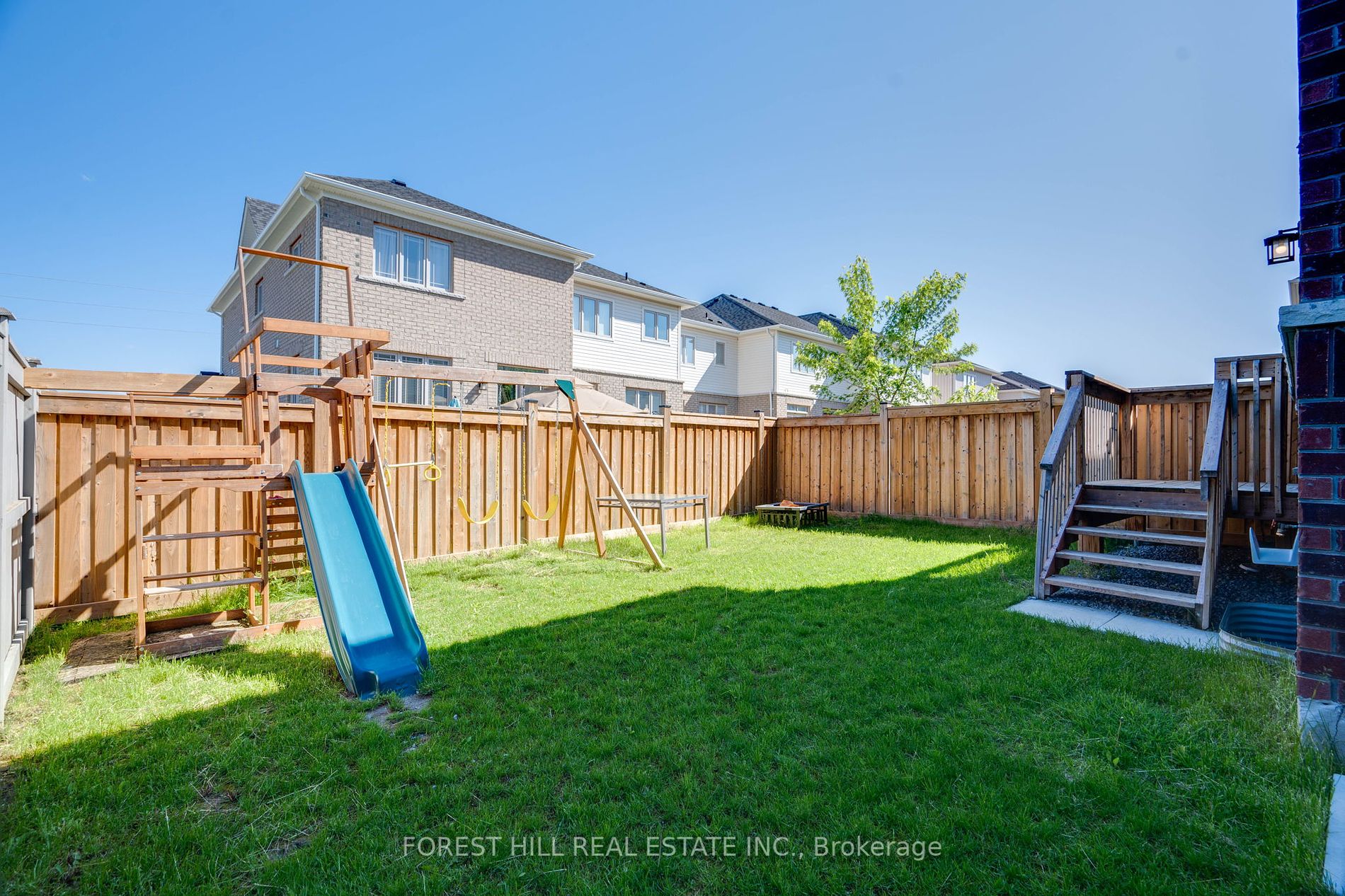 50 Clifford Cres