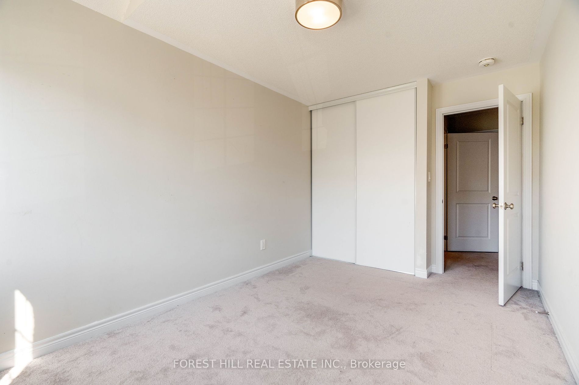 50 Clifford Cres