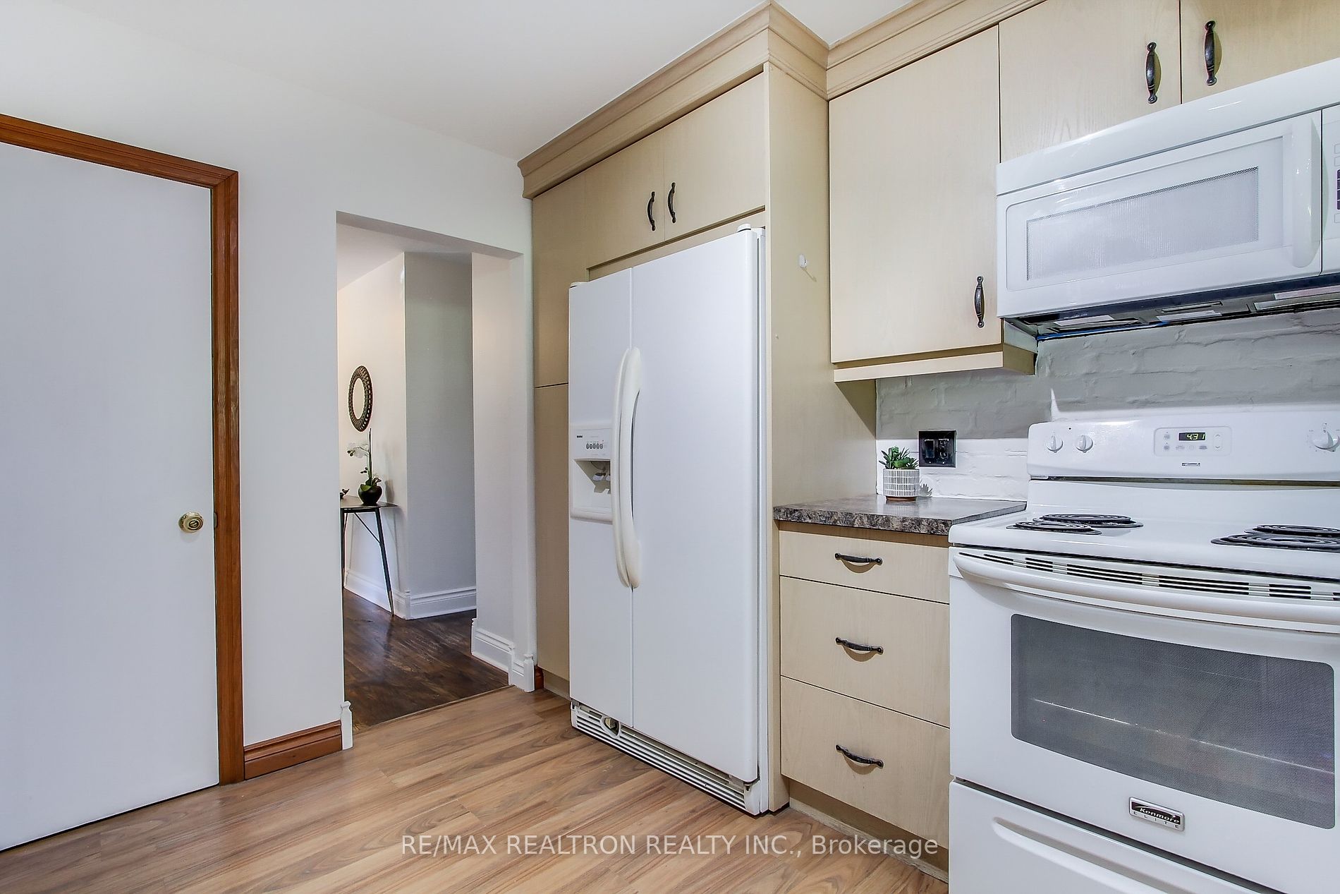 25 Morton Avenue