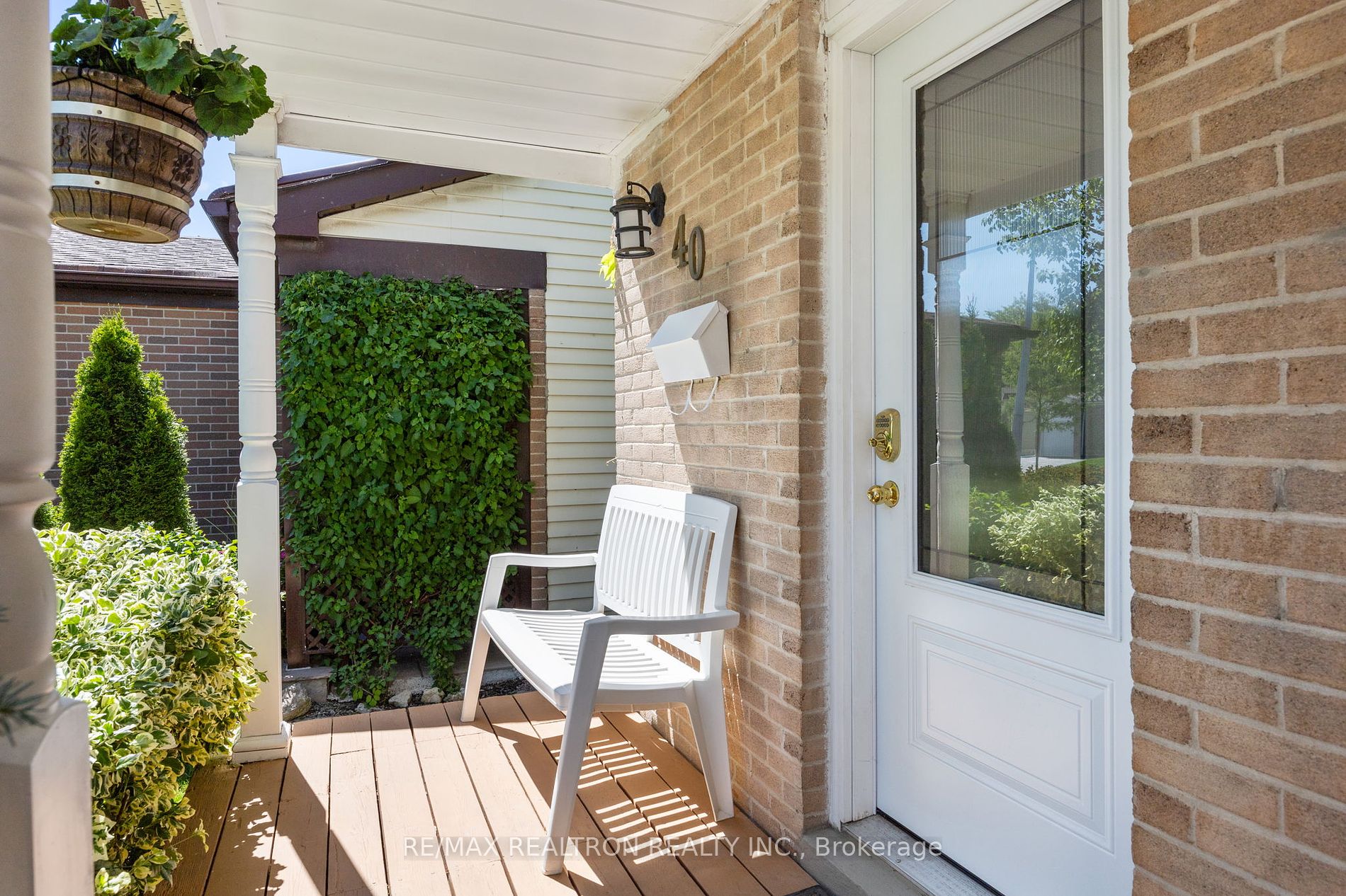 40 Lillooet Cres