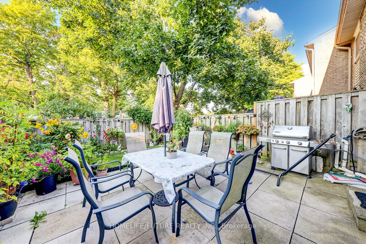 10 Knightsbridge Way #5
