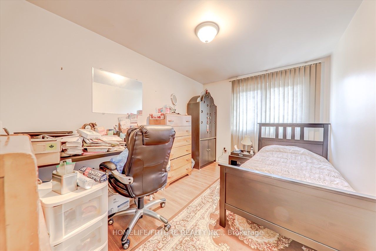 10 Knightsbridge Way #5