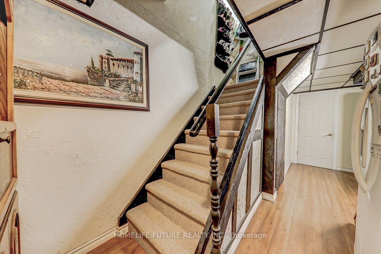 10 Knightsbridge Way #5