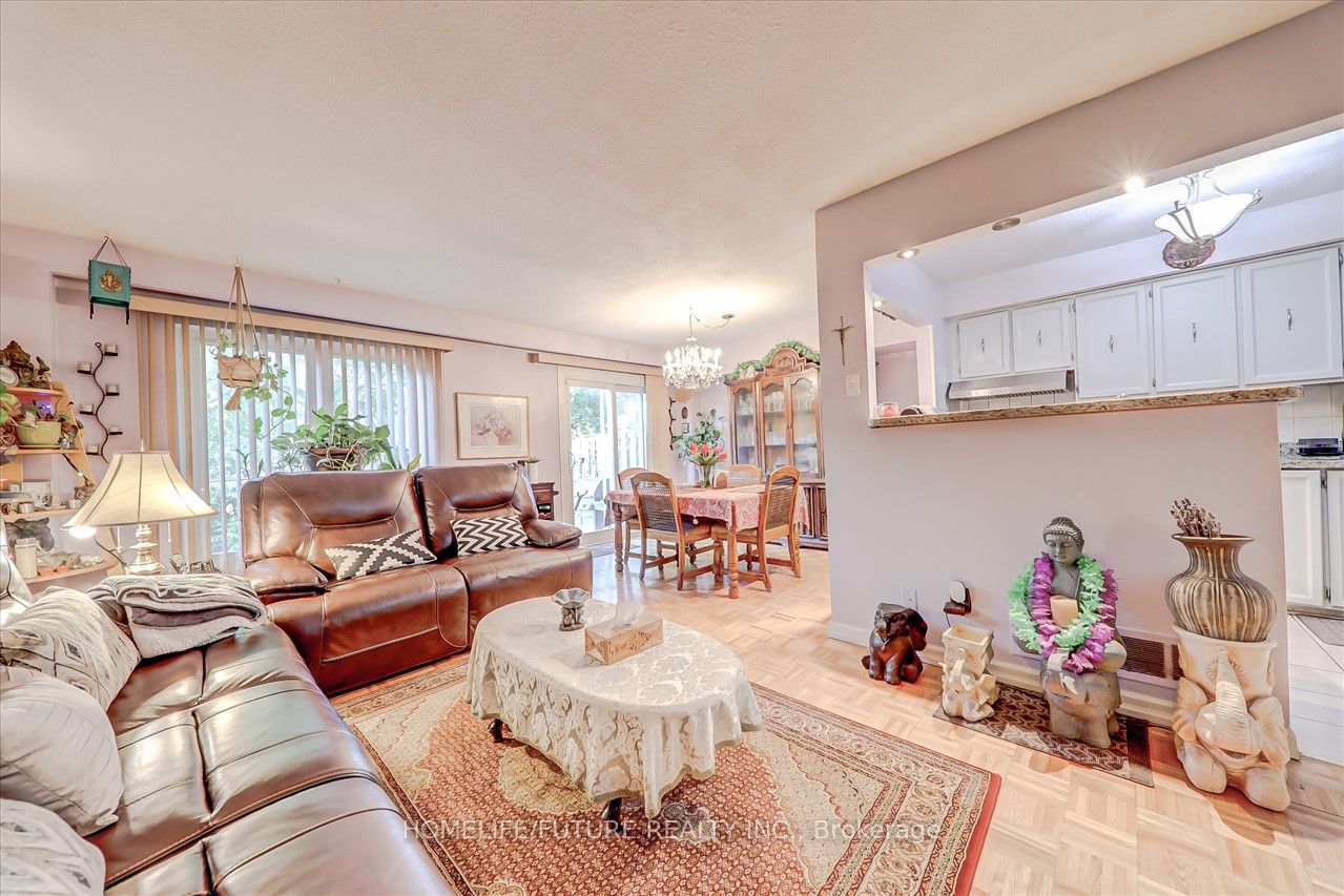 10 Knightsbridge Way #5