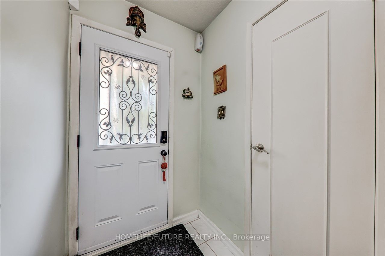 10 Knightsbridge Way #5