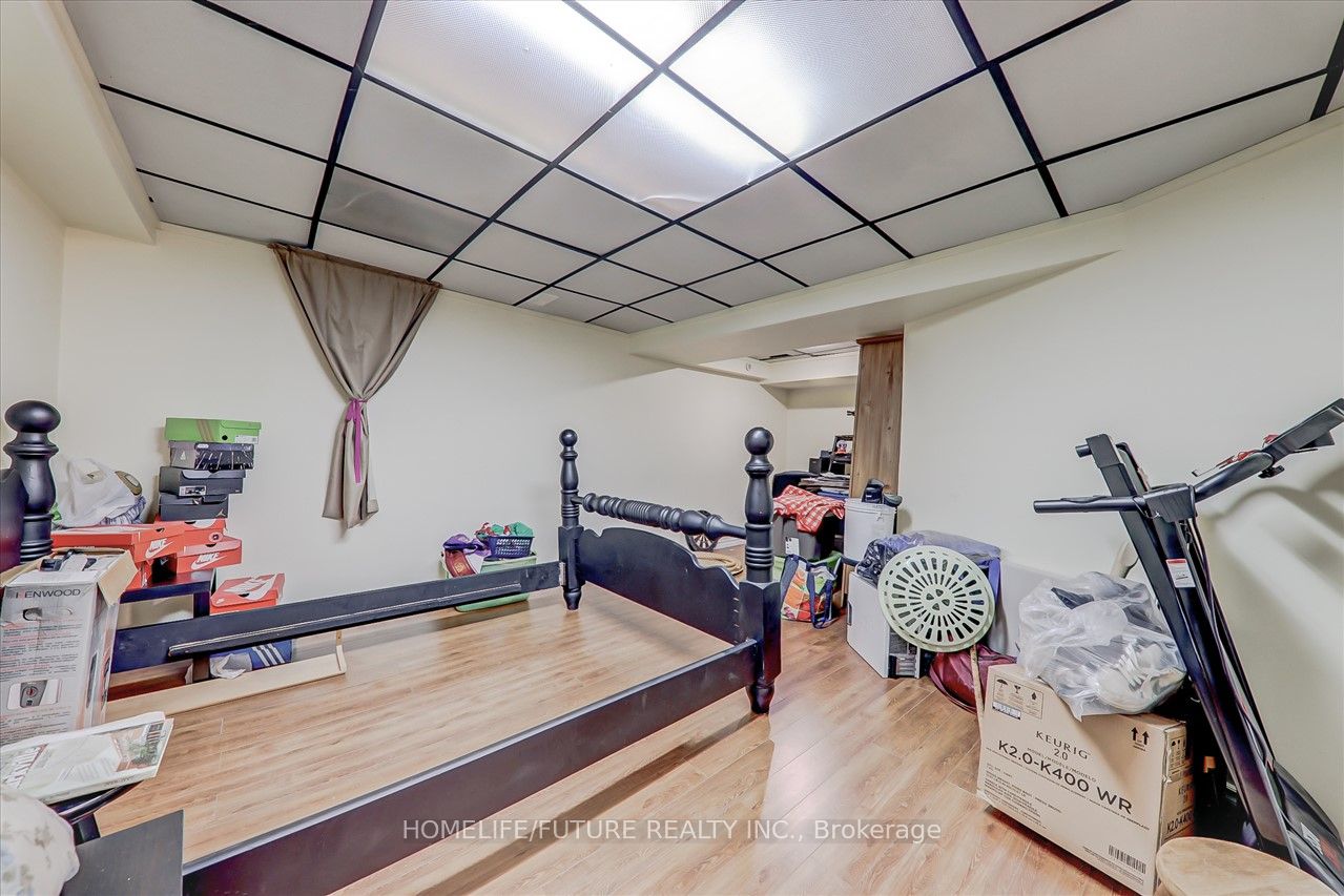 10 Knightsbridge Way #5