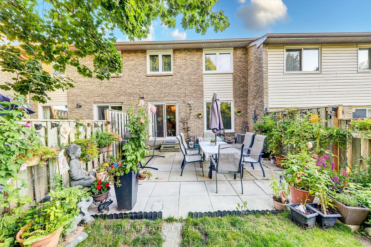 10 Knightsbridge Way #5