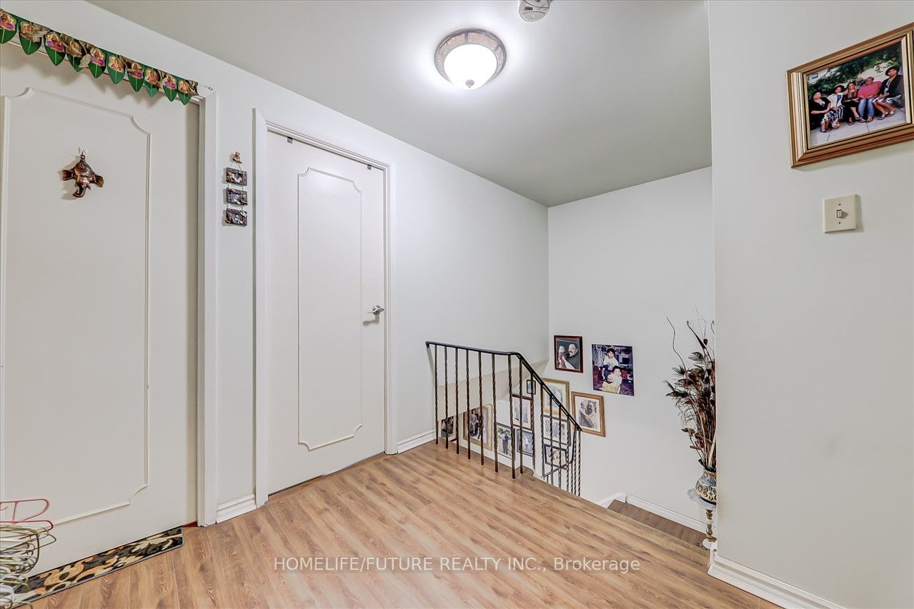 10 Knightsbridge Way #5