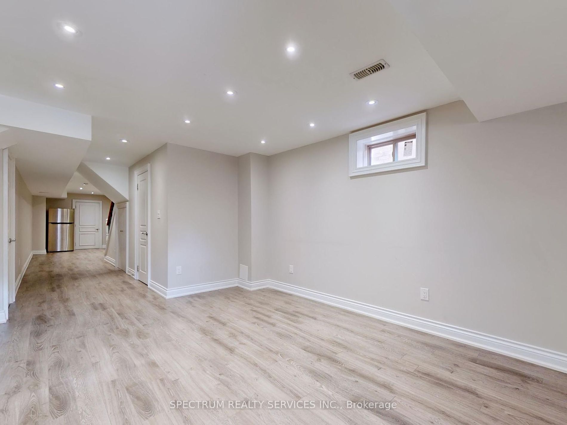 172 Pelee Ave