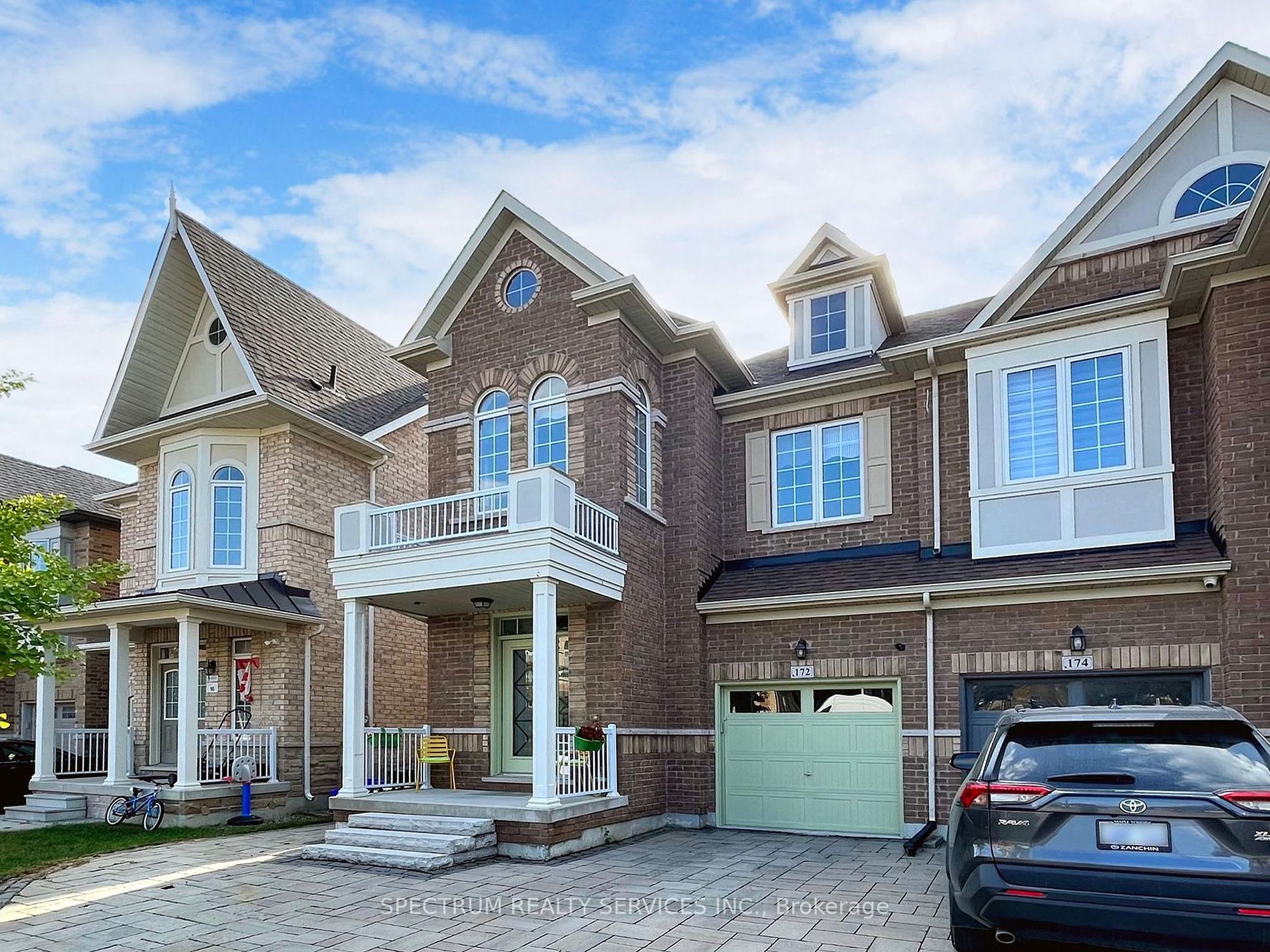 172 Pelee Ave