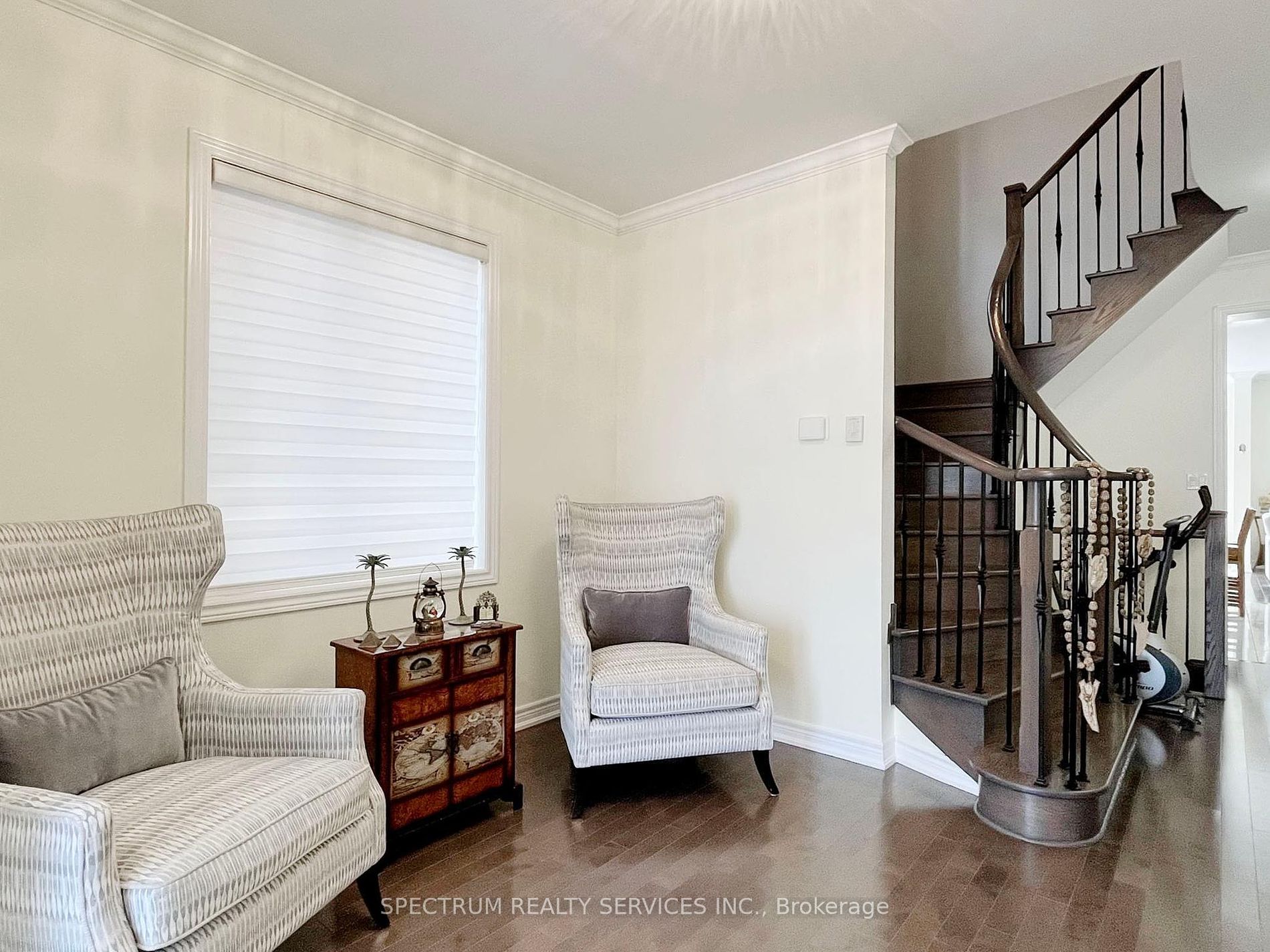 172 Pelee Ave
