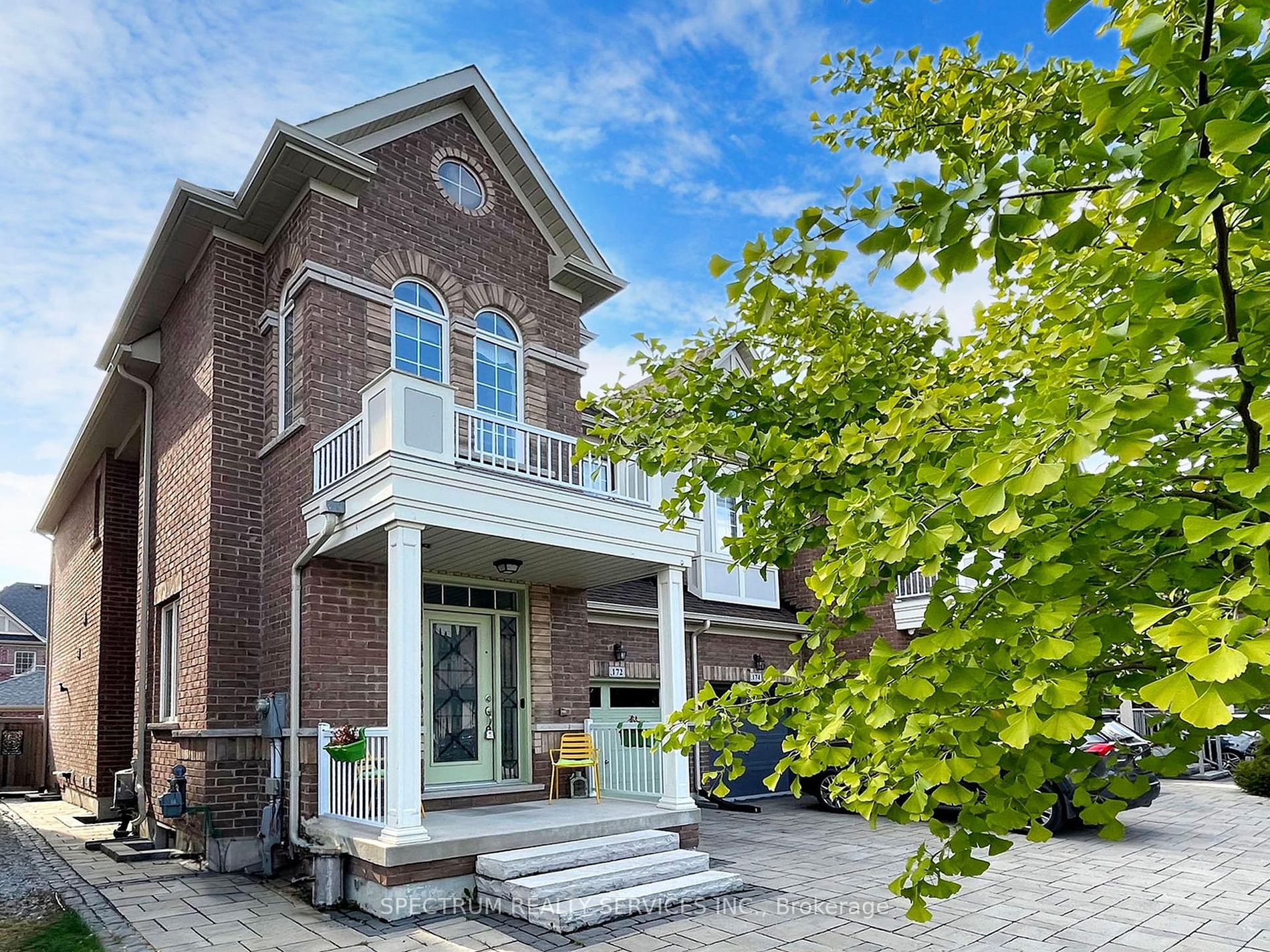172 Pelee Ave