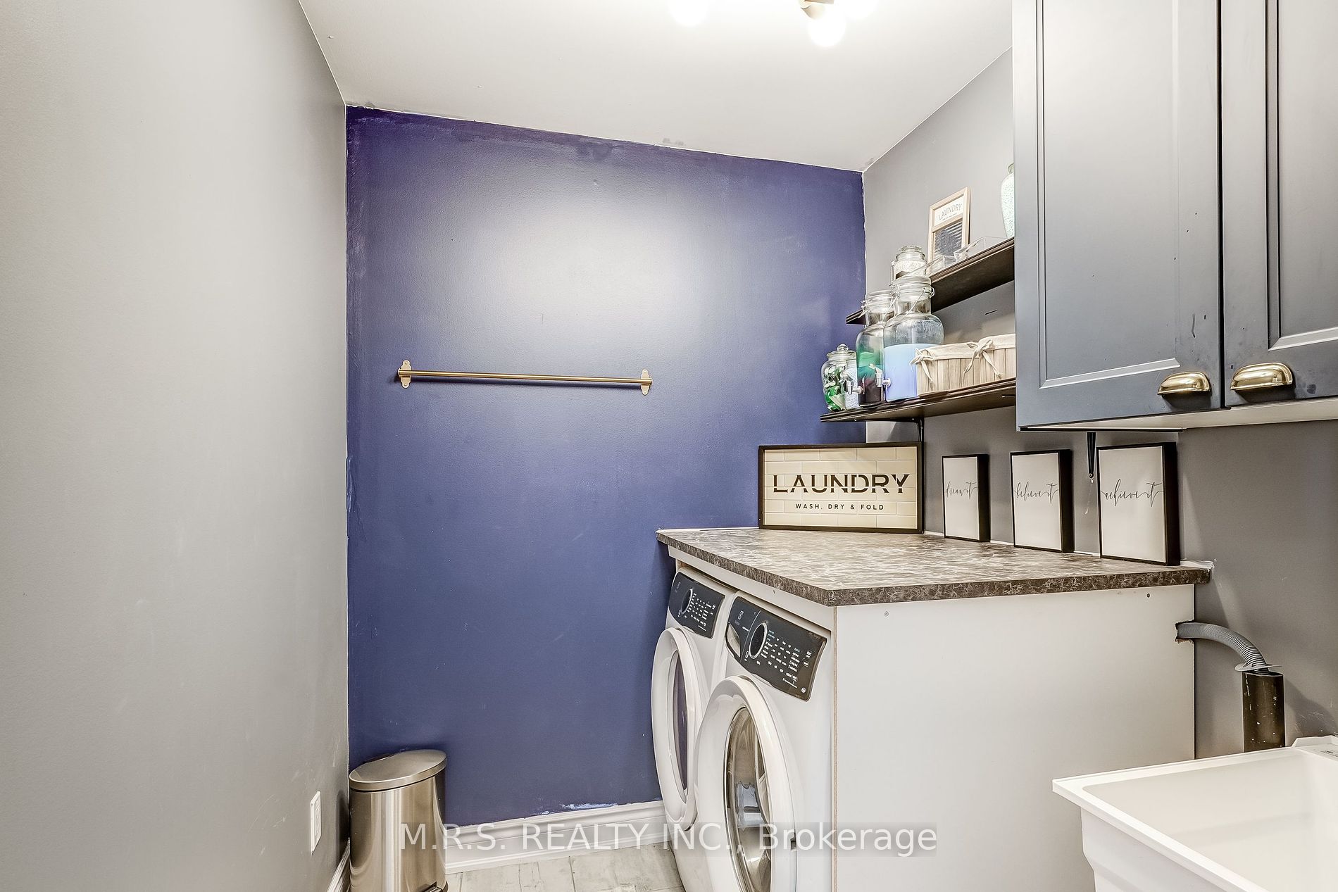 102 Veterans St