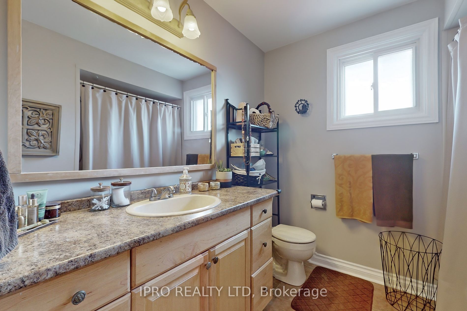 103 Imperial Cres