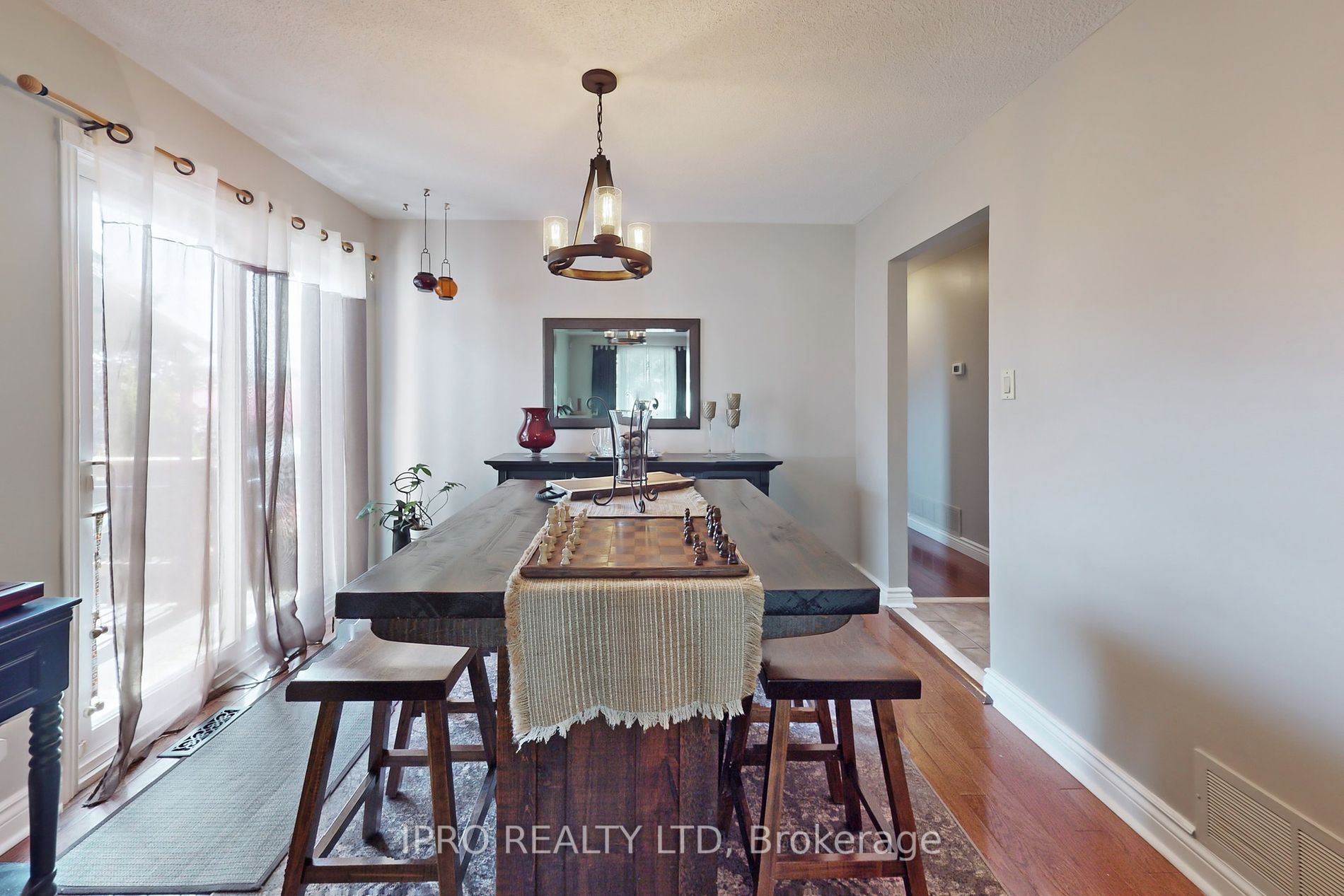 103 Imperial Cres