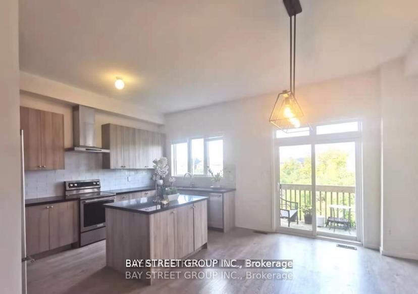 60 Elyse Crt