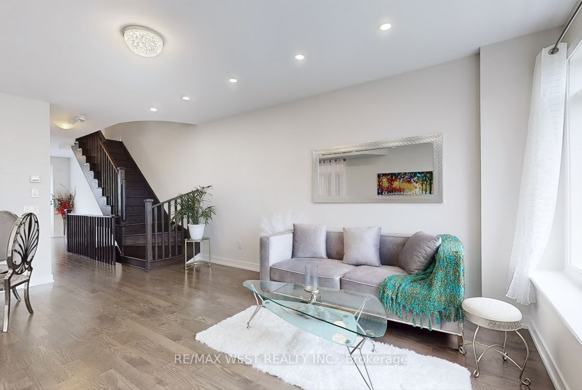 46 Troon Avenue