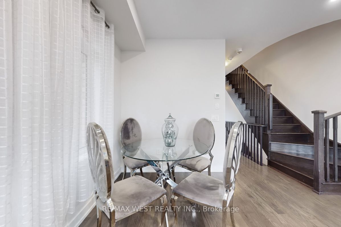 46 Troon Avenue