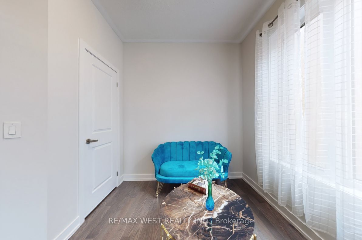 46 Troon Avenue