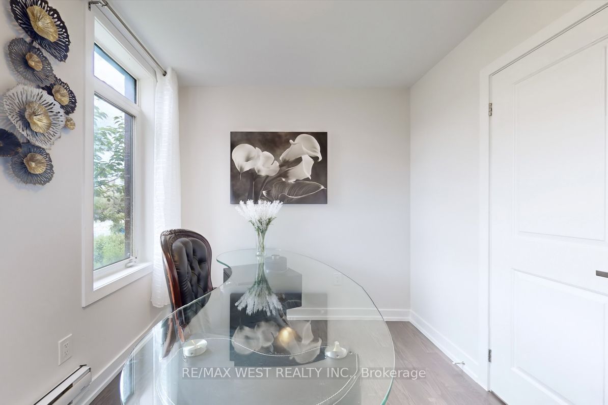 46 Troon Avenue
