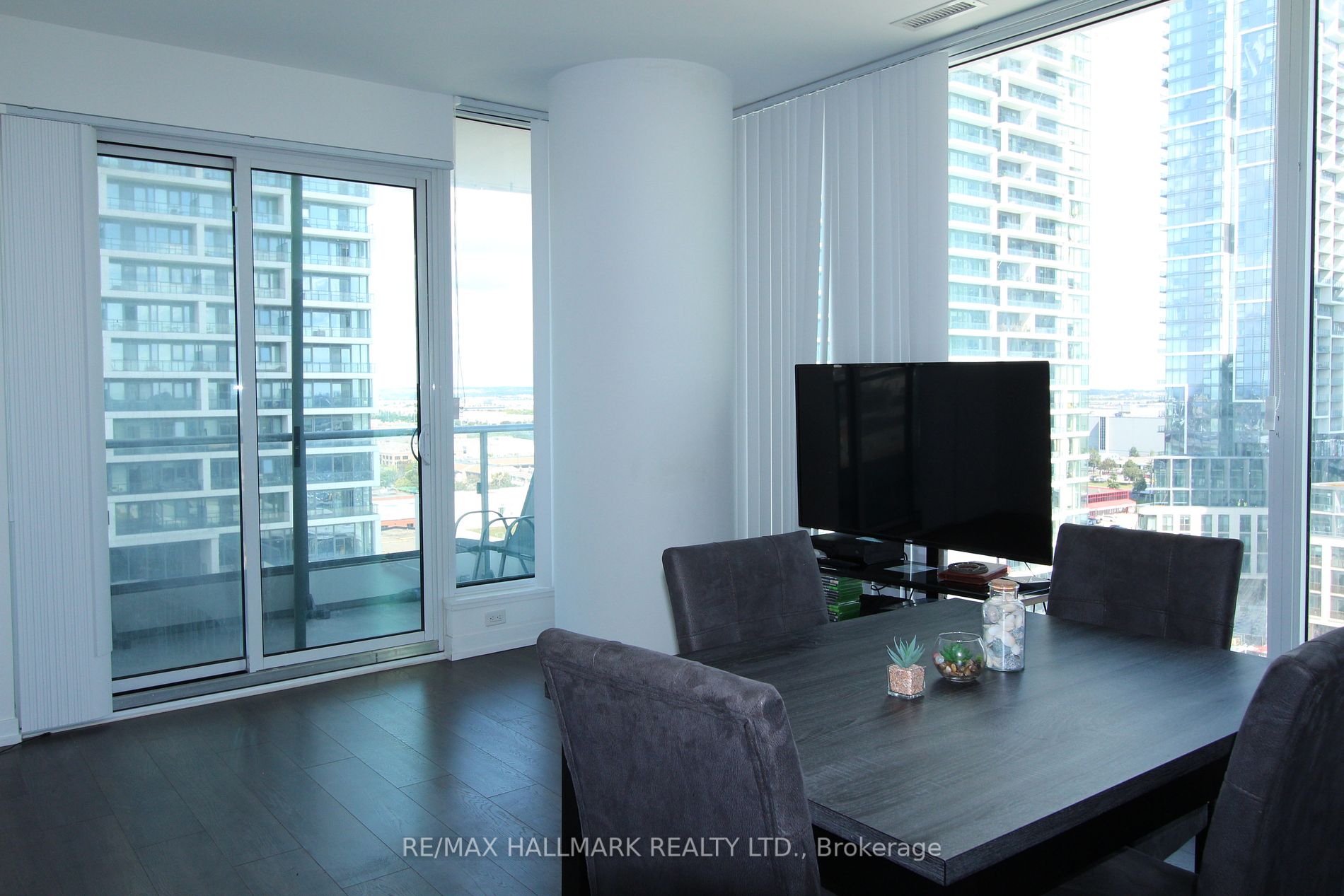 5 Buttermill Avenue, #1502