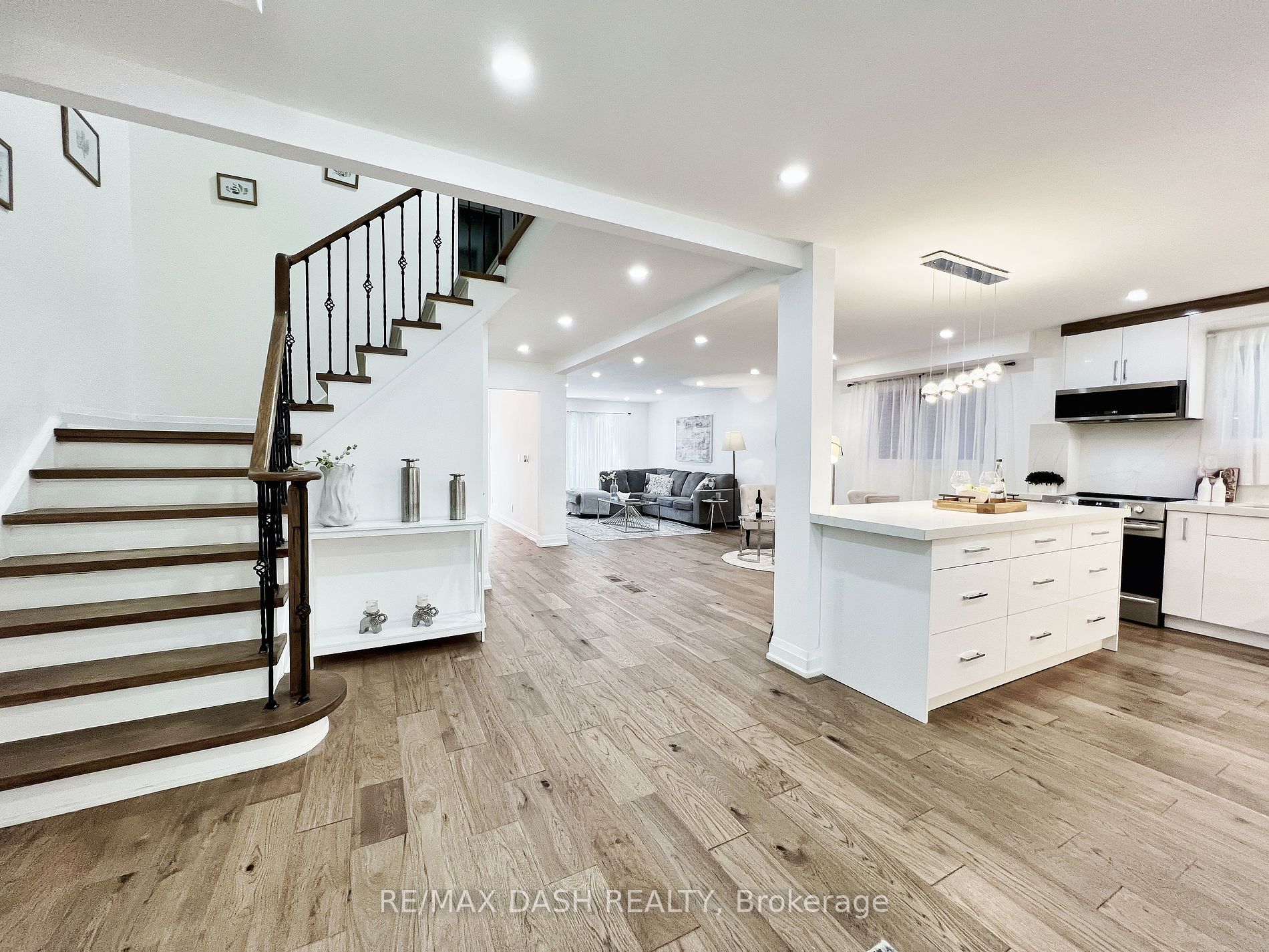 14 Mortimer Crt