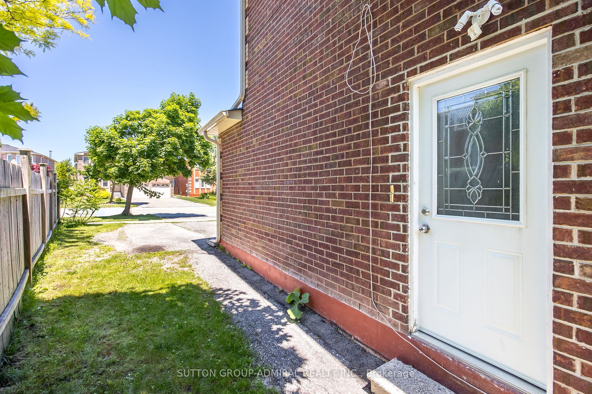 280 Bernard Avenue