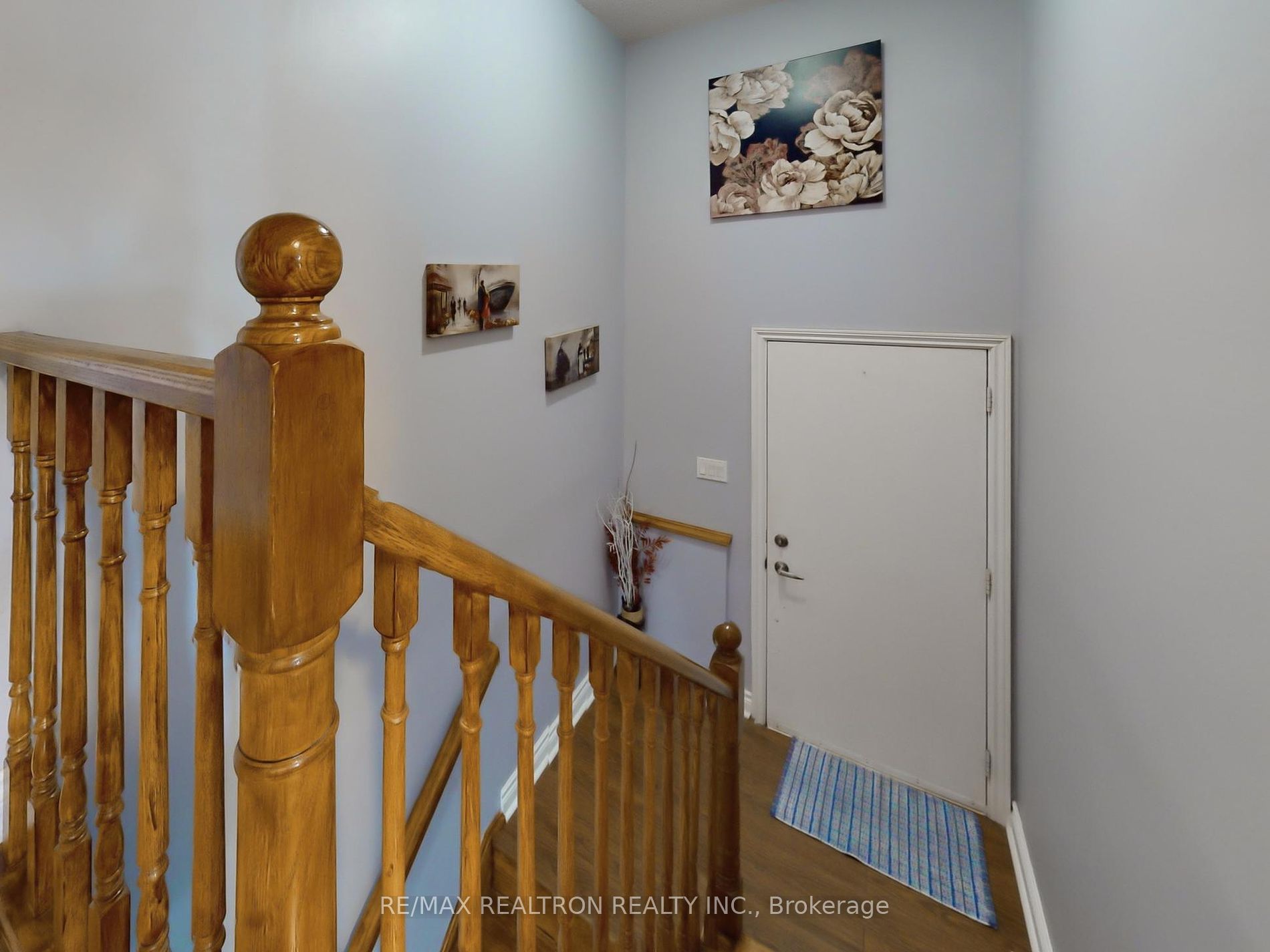 282B Brock Street W
