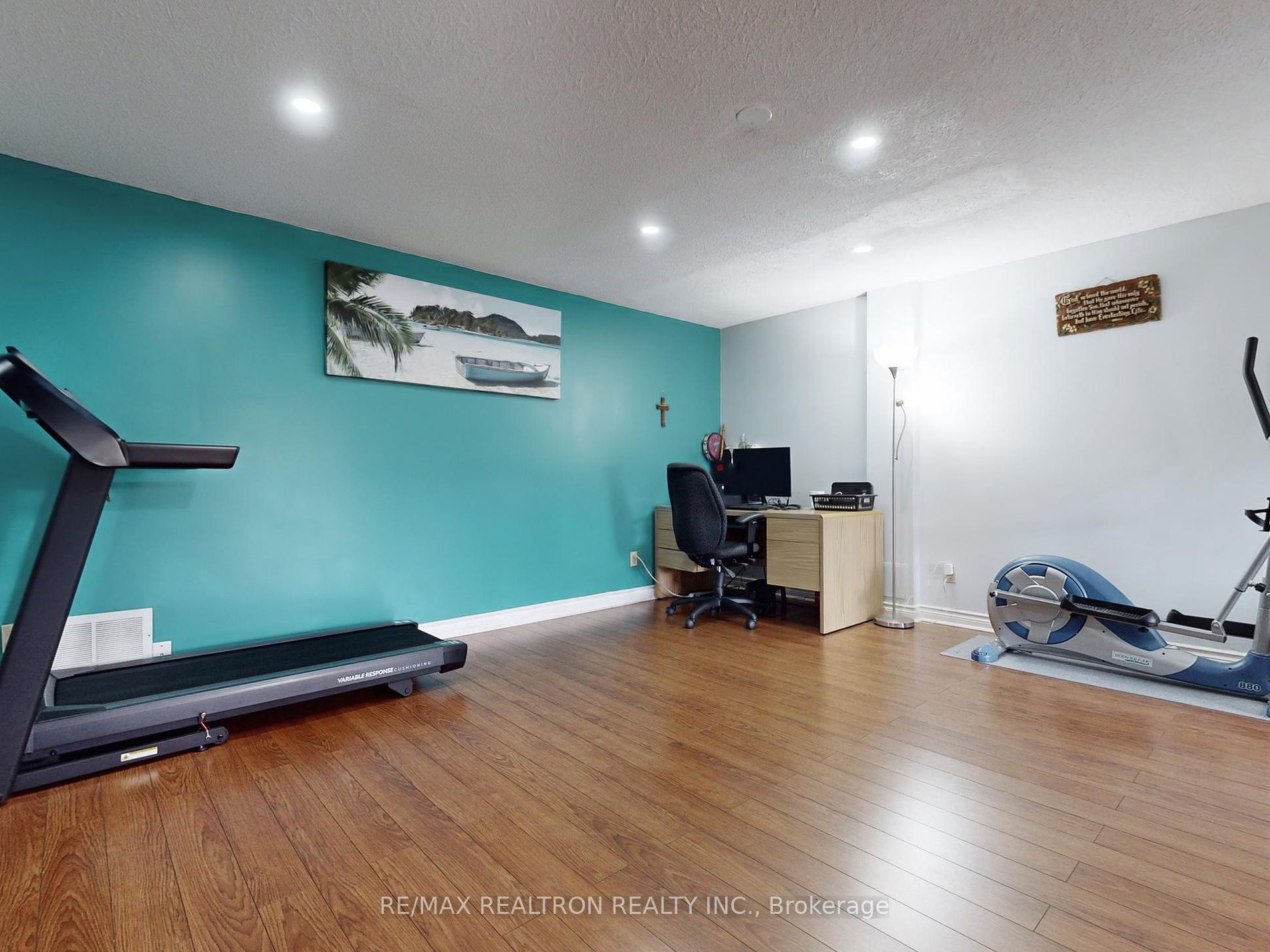 282B Brock Street W