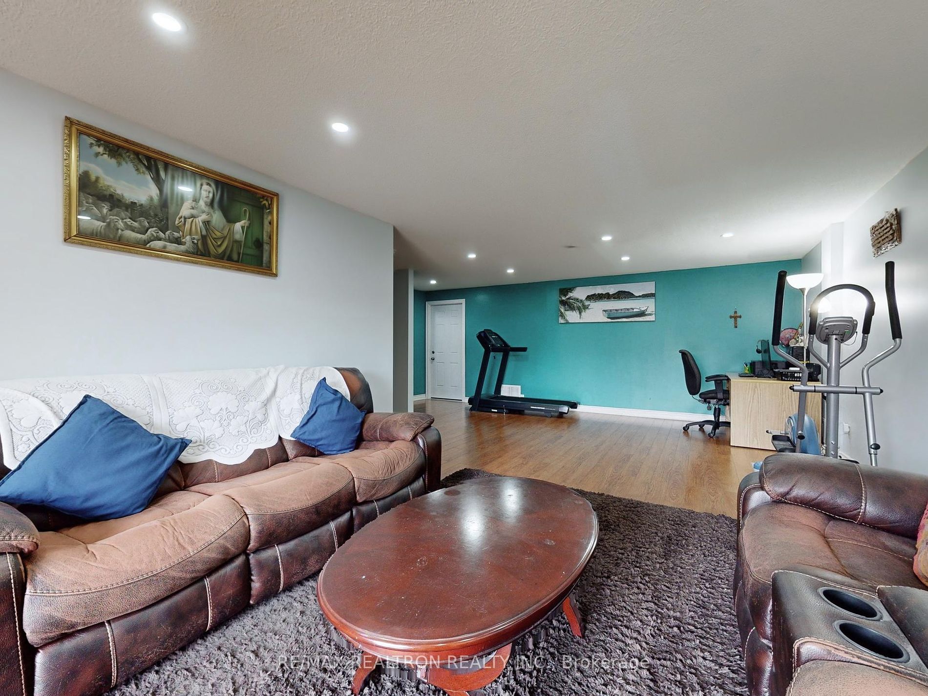 282B Brock Street W