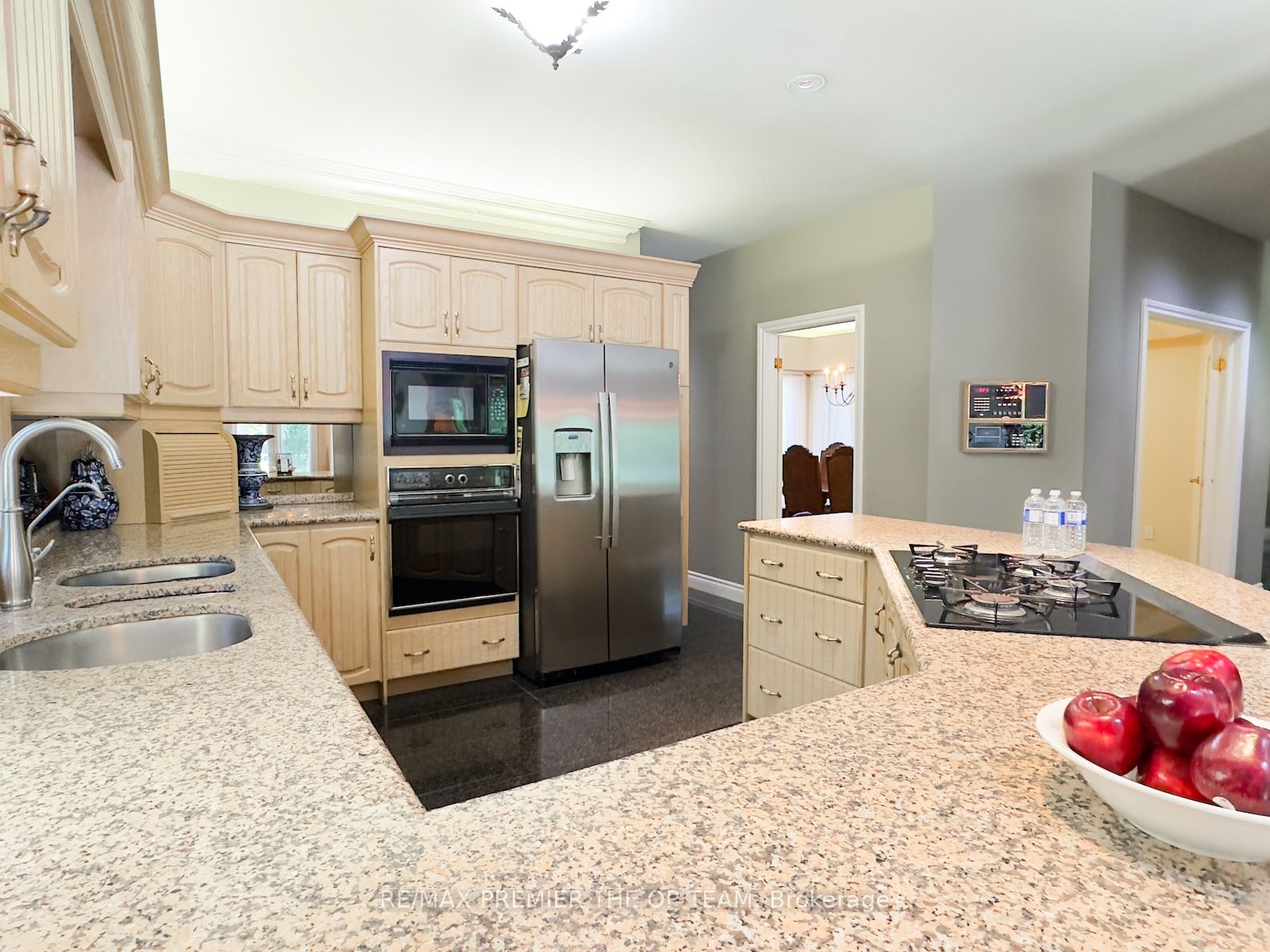 83 LONGVIEW Cres