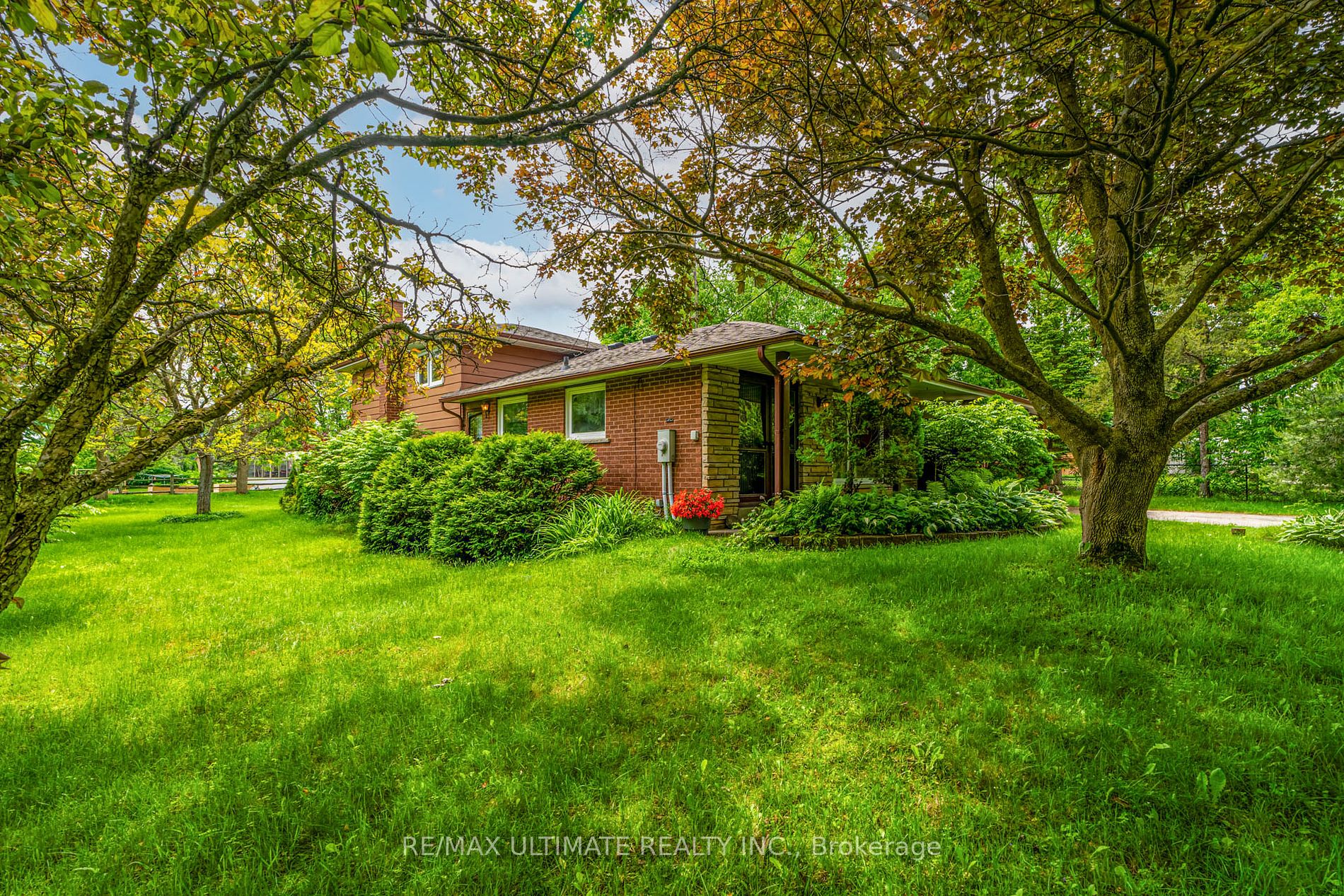 5193 Aurora Road
