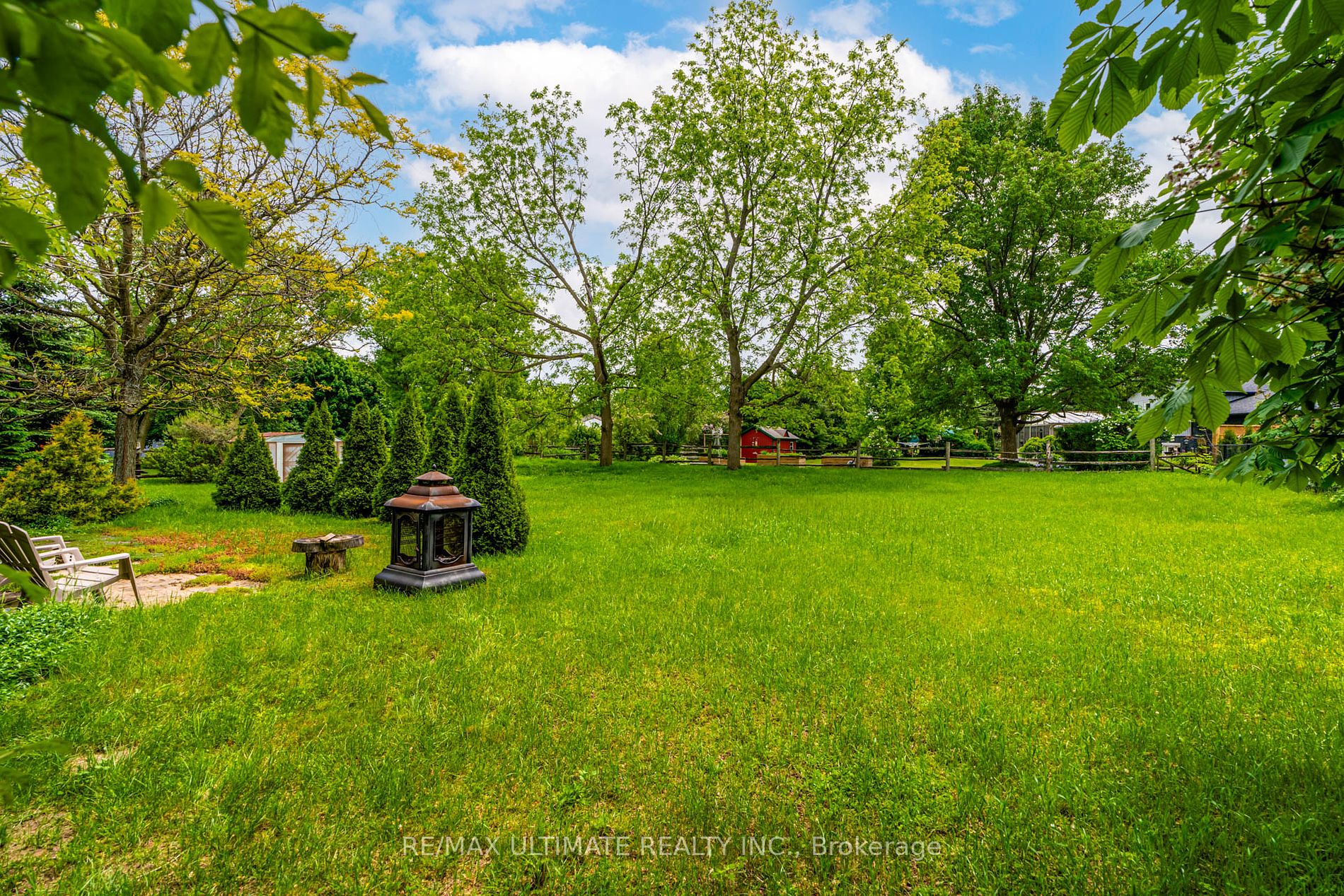 5193 Aurora Road
