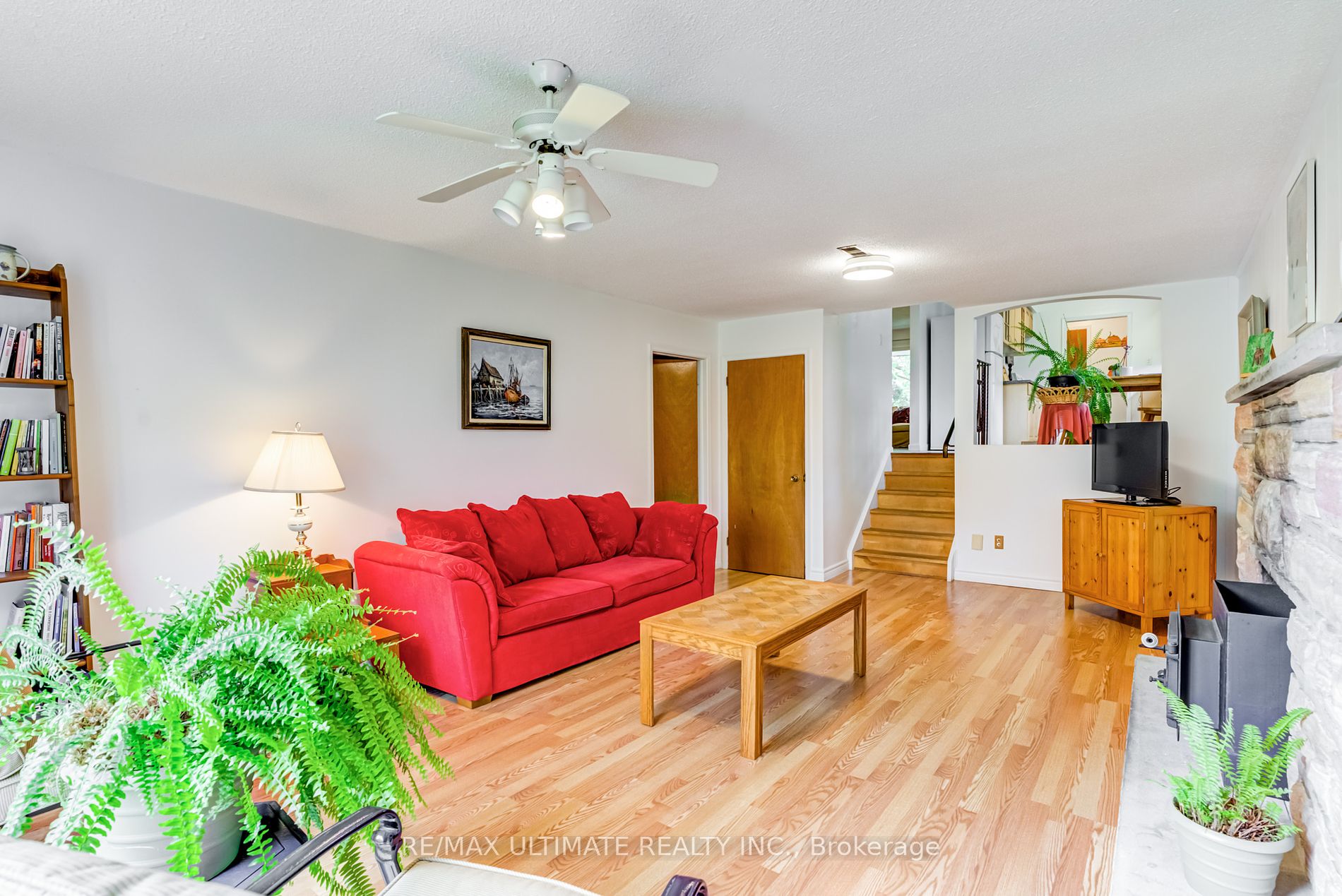 5193 Aurora Road