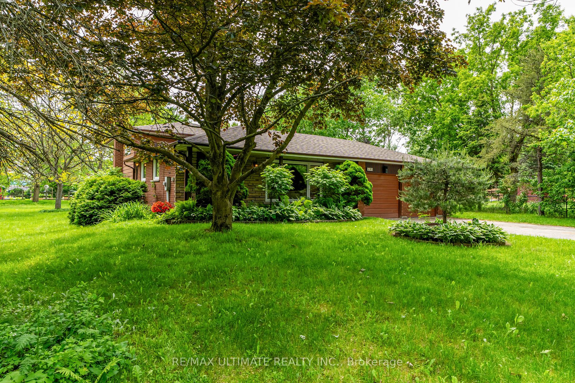 5193 Aurora Road